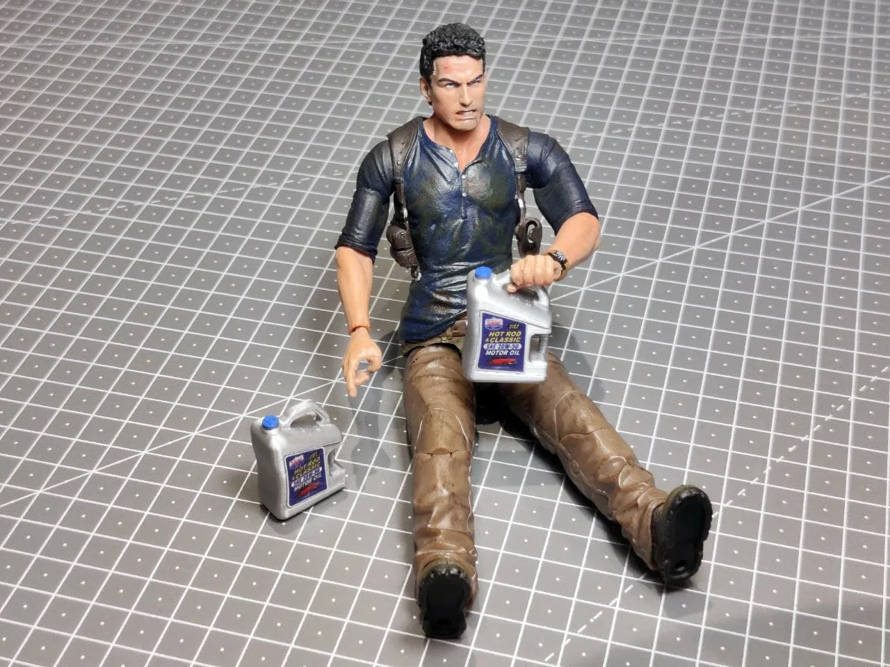 Bình Nhớt Động Cơ Tỉ Lệ 1/10