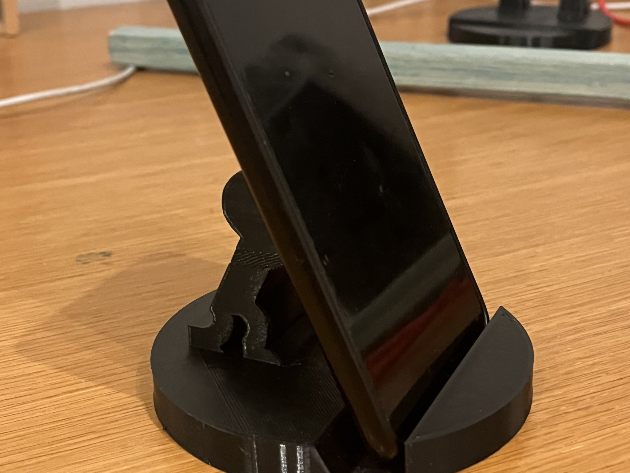 Tiêu đề Giá đỡ điện thoại Tóm tắt Một người que giữ đ