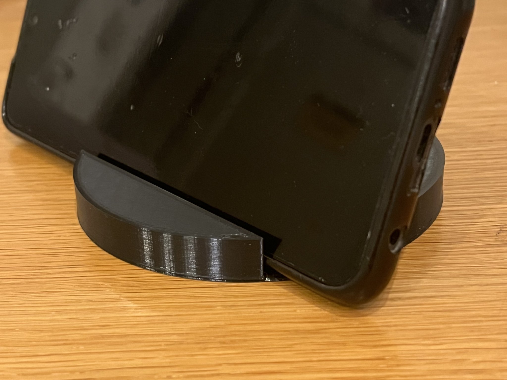 Tiêu đề Giá đỡ điện thoại Tóm tắt Một người que giữ đ