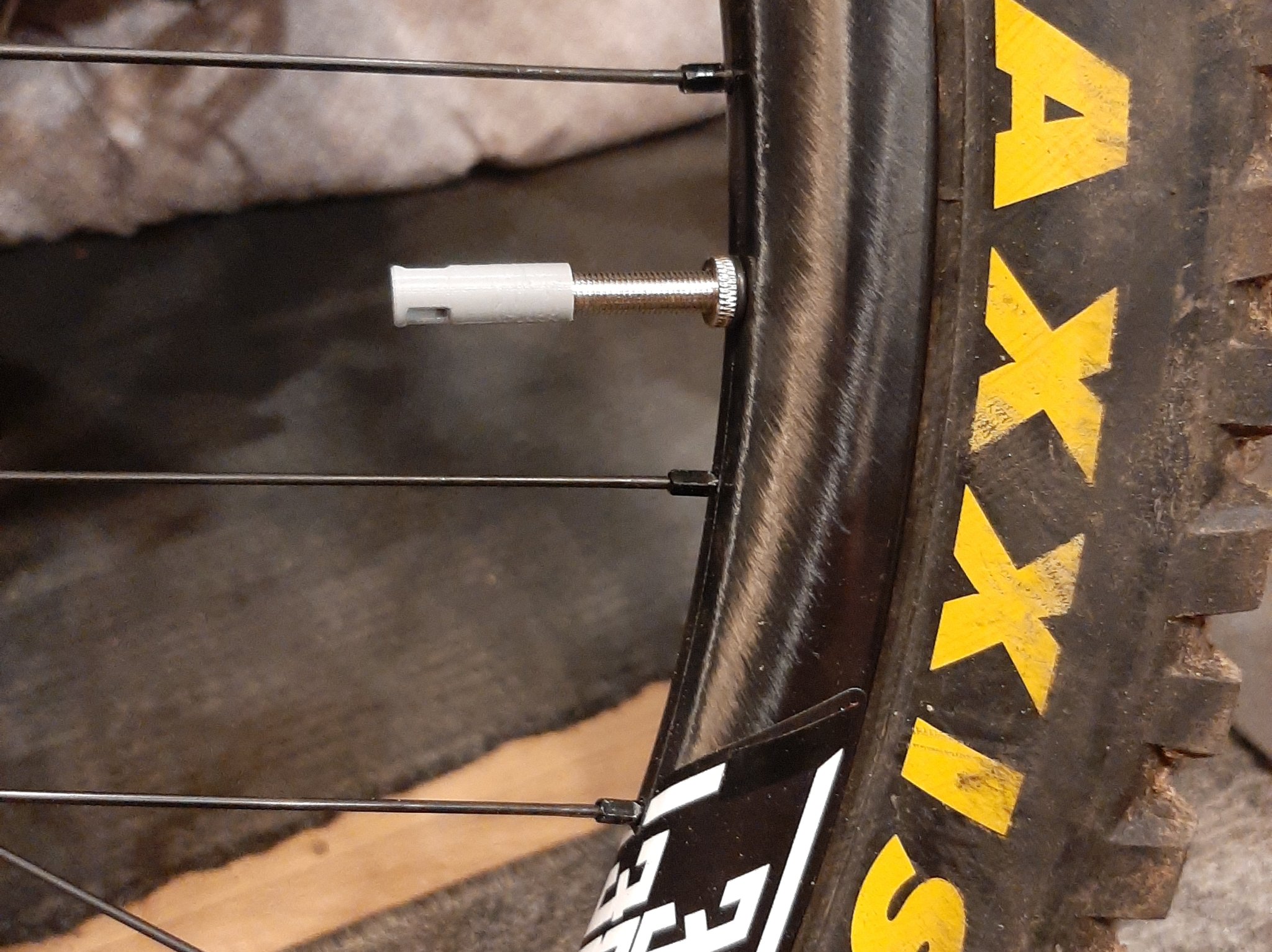 Tiêu đề Nắp van Presta tích hợp tháo lõi Tóm tắt Nắp van Pres