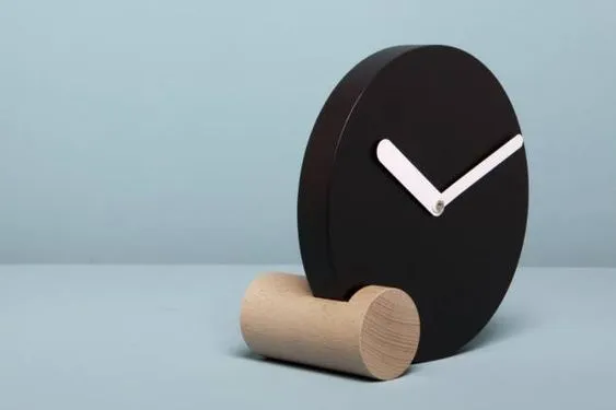 Tiêu đề CLOCK Tóm tắt đồng hồ hiện đại DANH MỤC Máy in