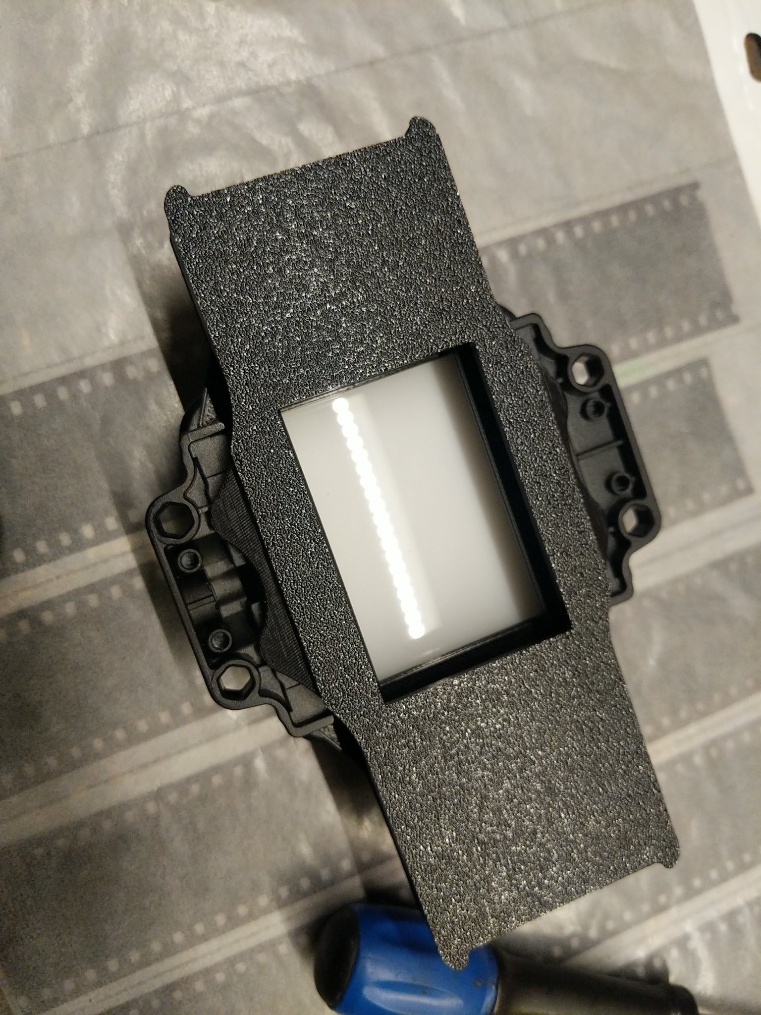 Tiêu đề Giá đỡ phim 35mm để quét toàn bộ khung ảnh được th