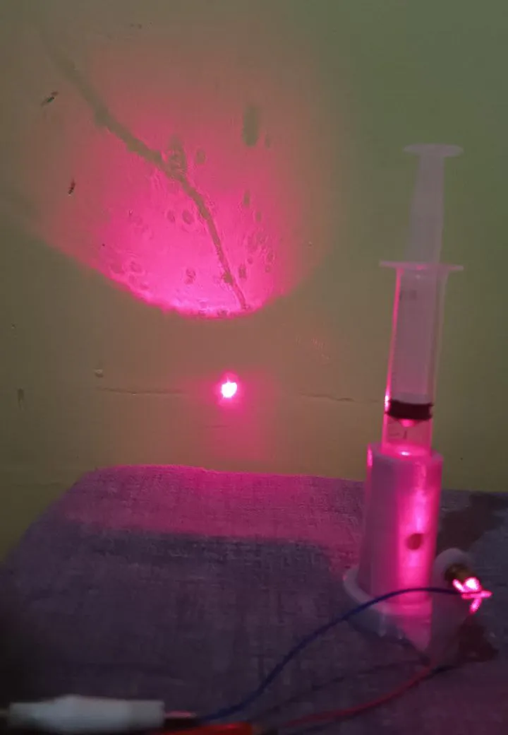 Tiêu đề Microscopio Laser Kính hiển vi Laser Tóm tắt Diseño comp