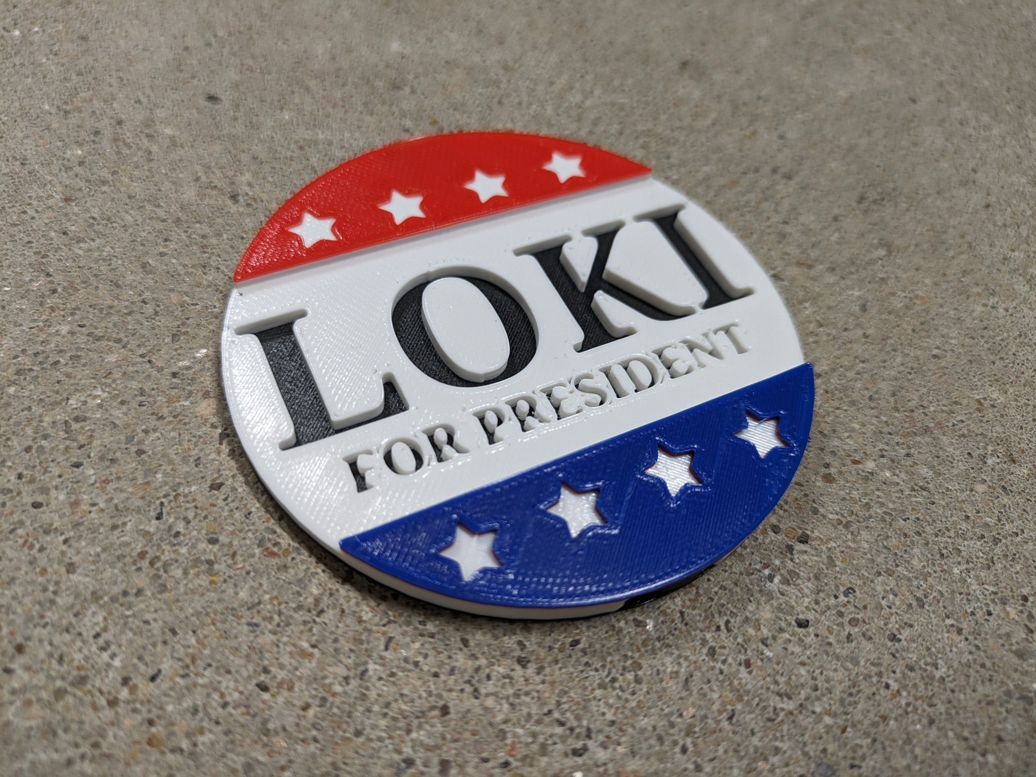 Tiêu đề Loki for President - chốt cài nút có mặt sau từ tính Tó