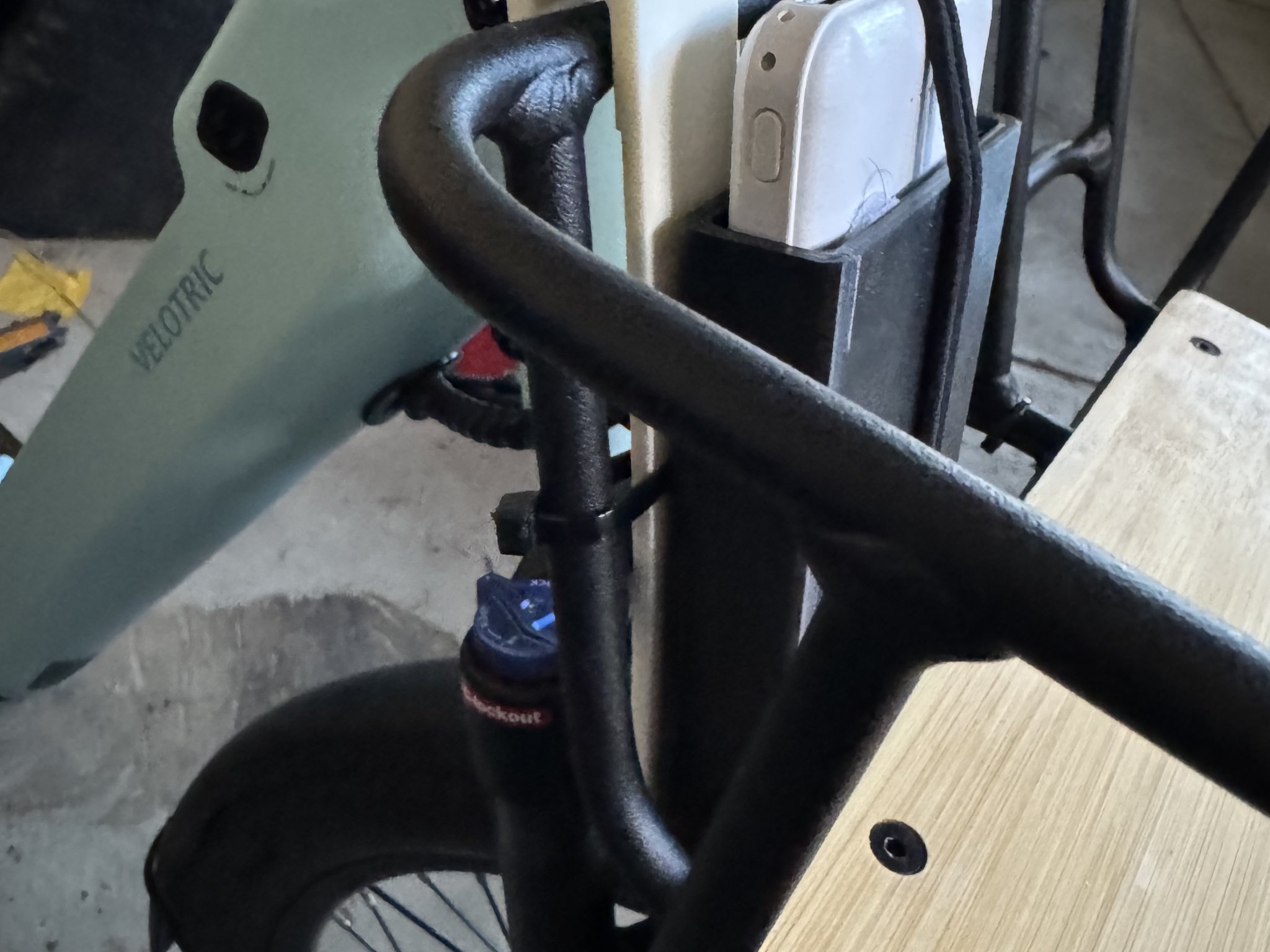 Tiêu đề Giá đỡ PowerbankSạc pin cho điện thoại Tổng hợp G