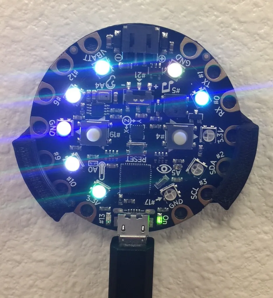 Giá Treo Tường Cho Circuit Playground