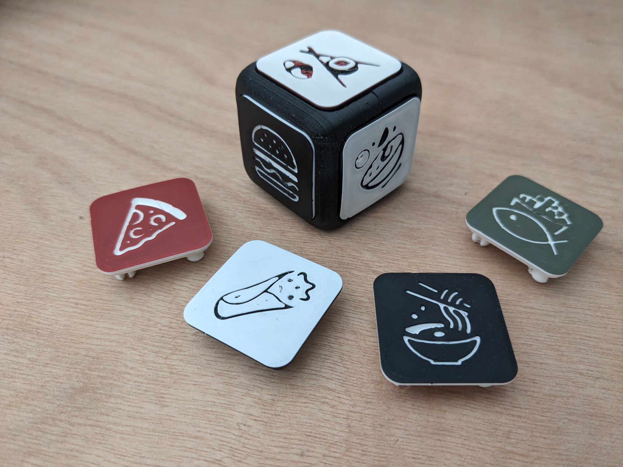 Tiêu đề Customable Cube - Takeaway Food Tóm tắt Một tập hợp các