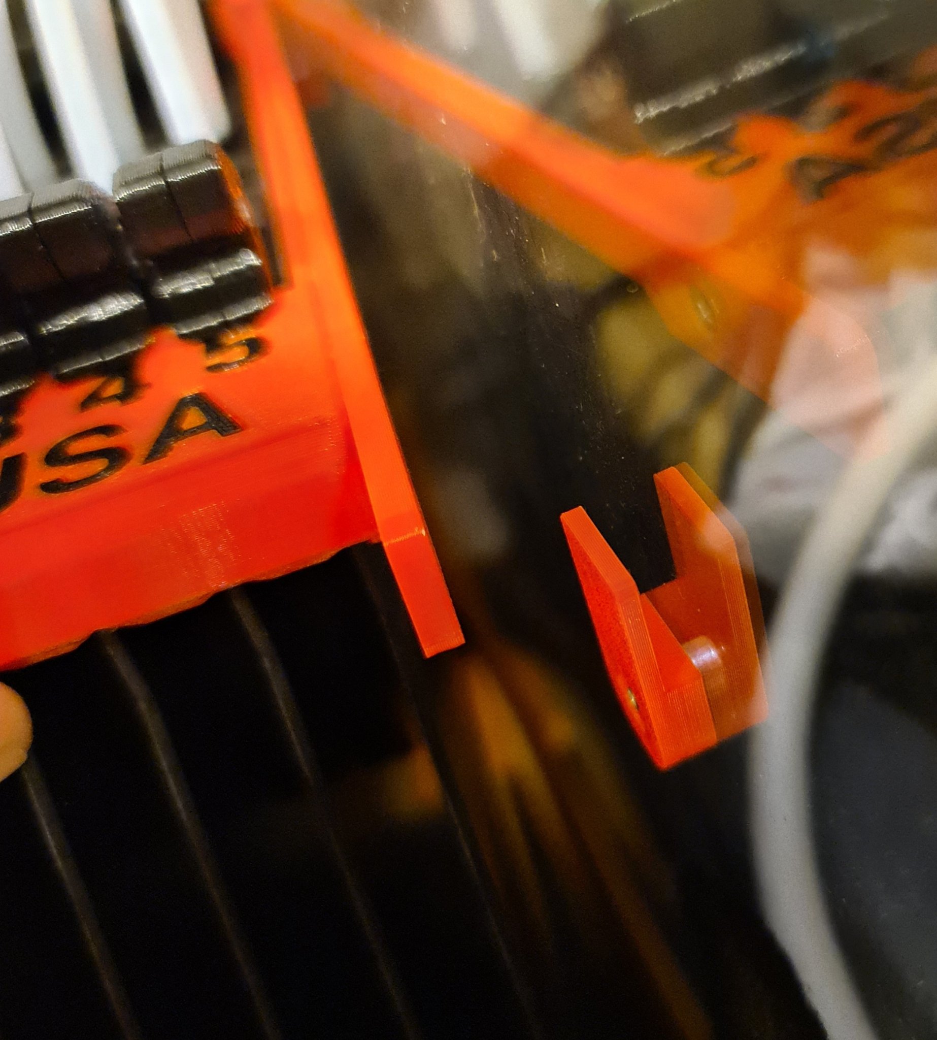 Giá treo bộ đệm MMU3 và hỗ trợ PTFE góc