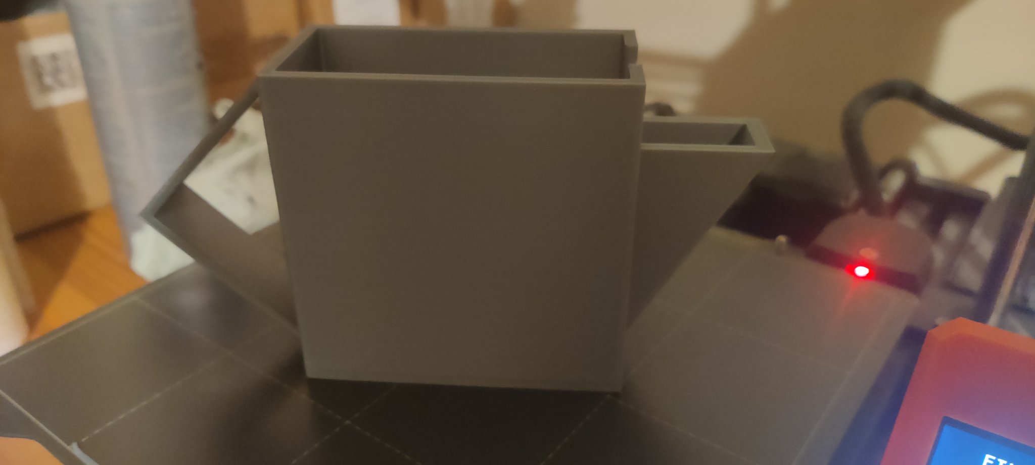 Bình Tưới Nước Hình Chữ Nhật