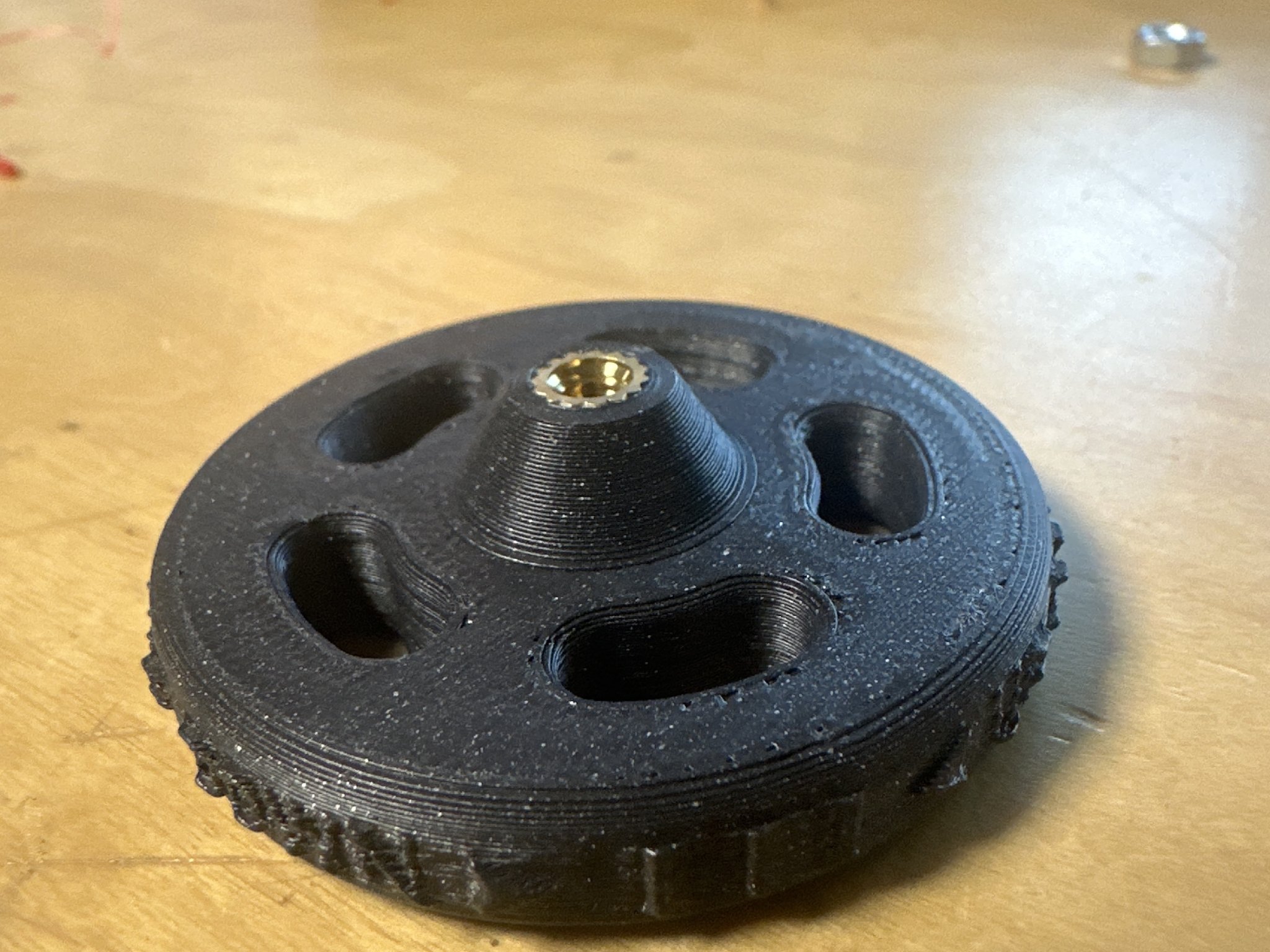 Tiêu đề Bánh xe cấp giường M4 Đồng thau chèn Tóm tắt Bánh x