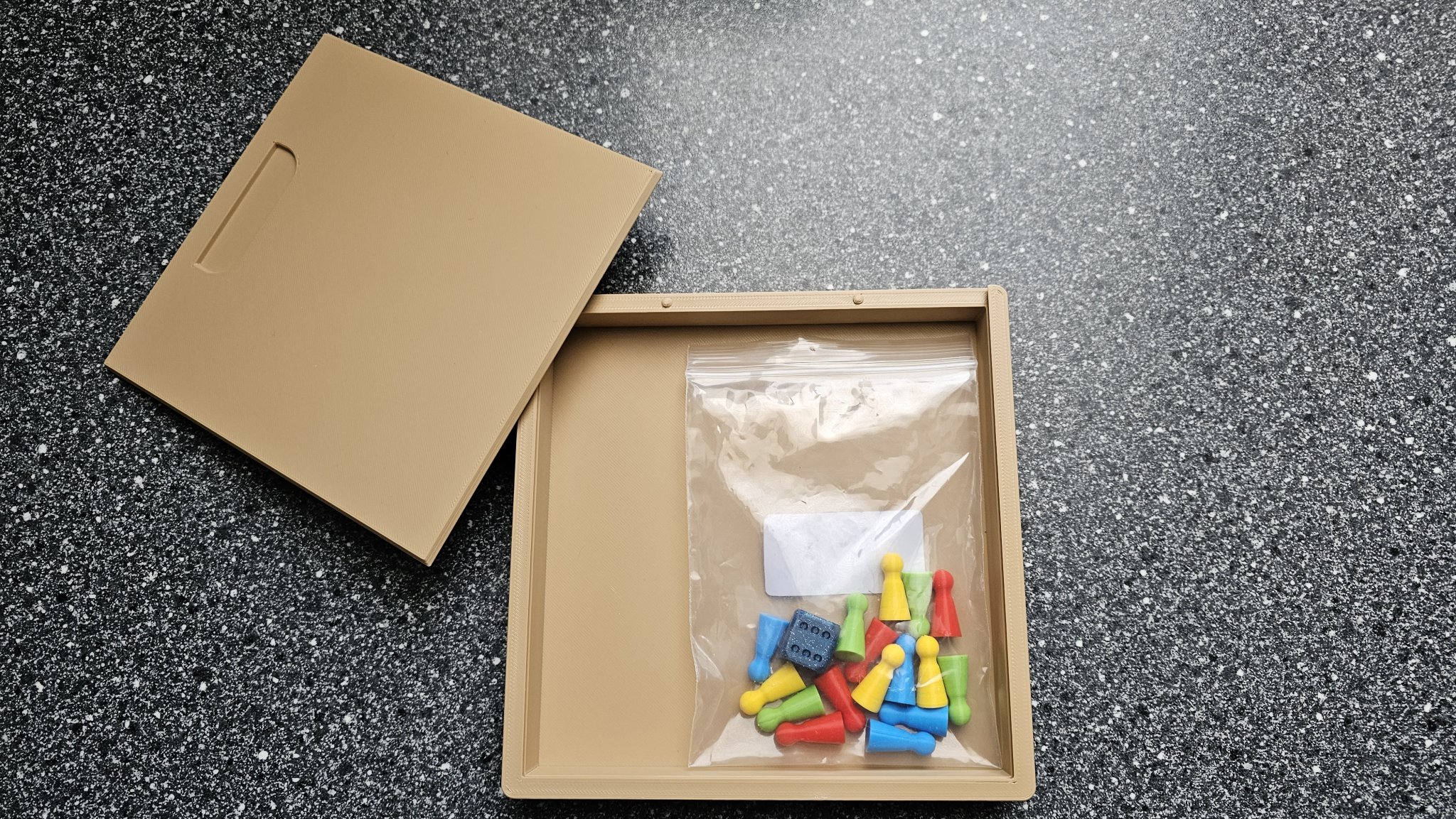 Ludo - Phiên bản du lịch nhỏ gọn