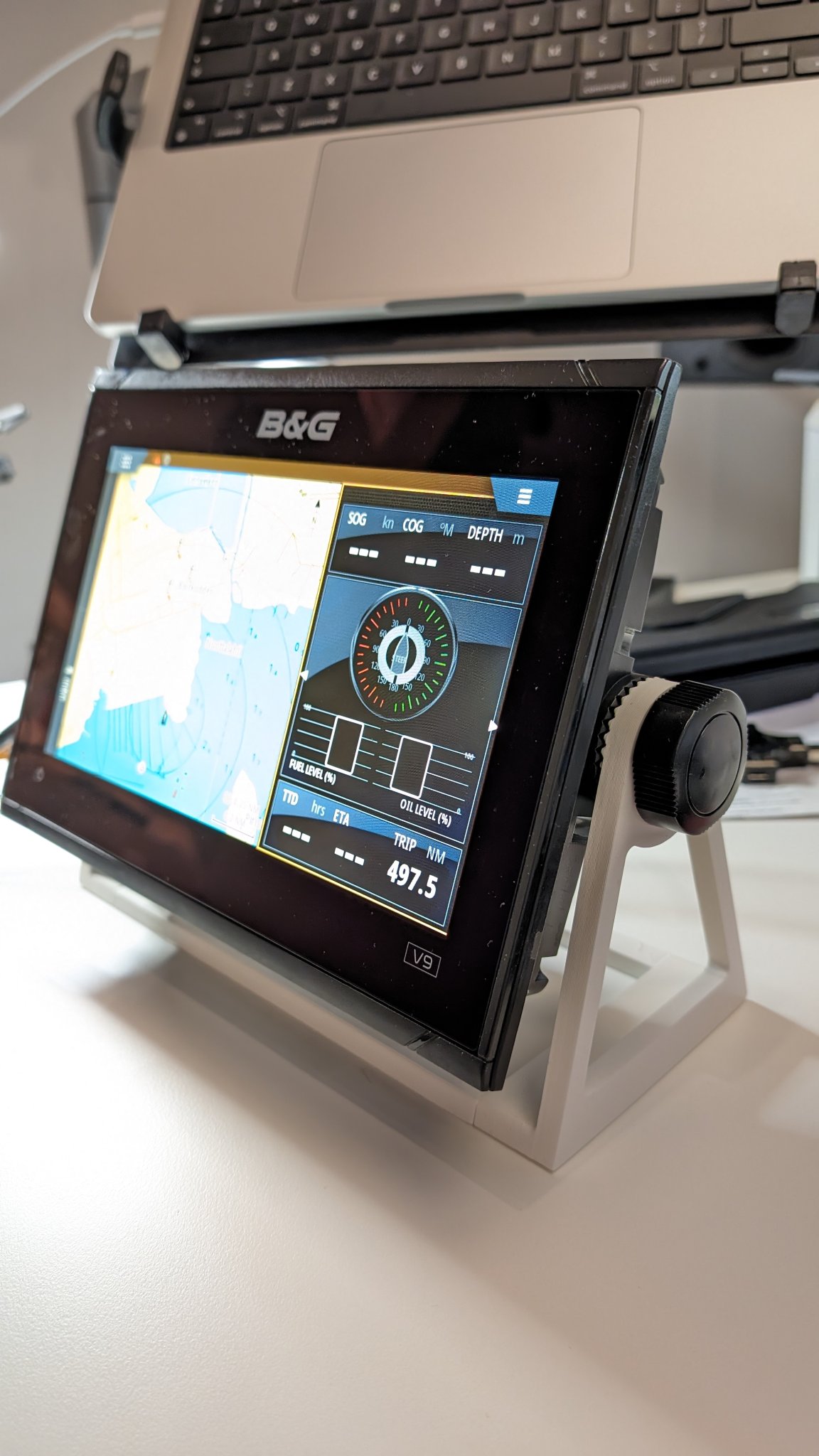 B&G Vulcan 9 Plotter Stand