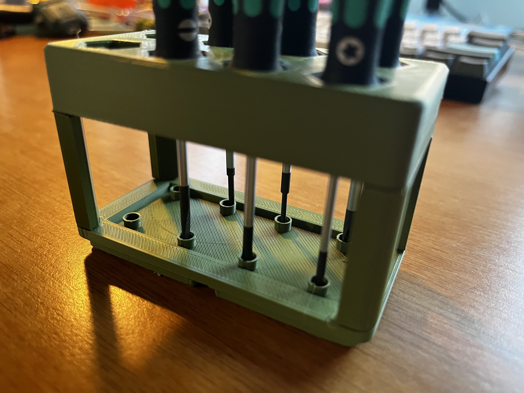 Tiêu đề Giá tuốc nơ vít Wera Gridfinity 1x2 chân ngắn Tóm tắt