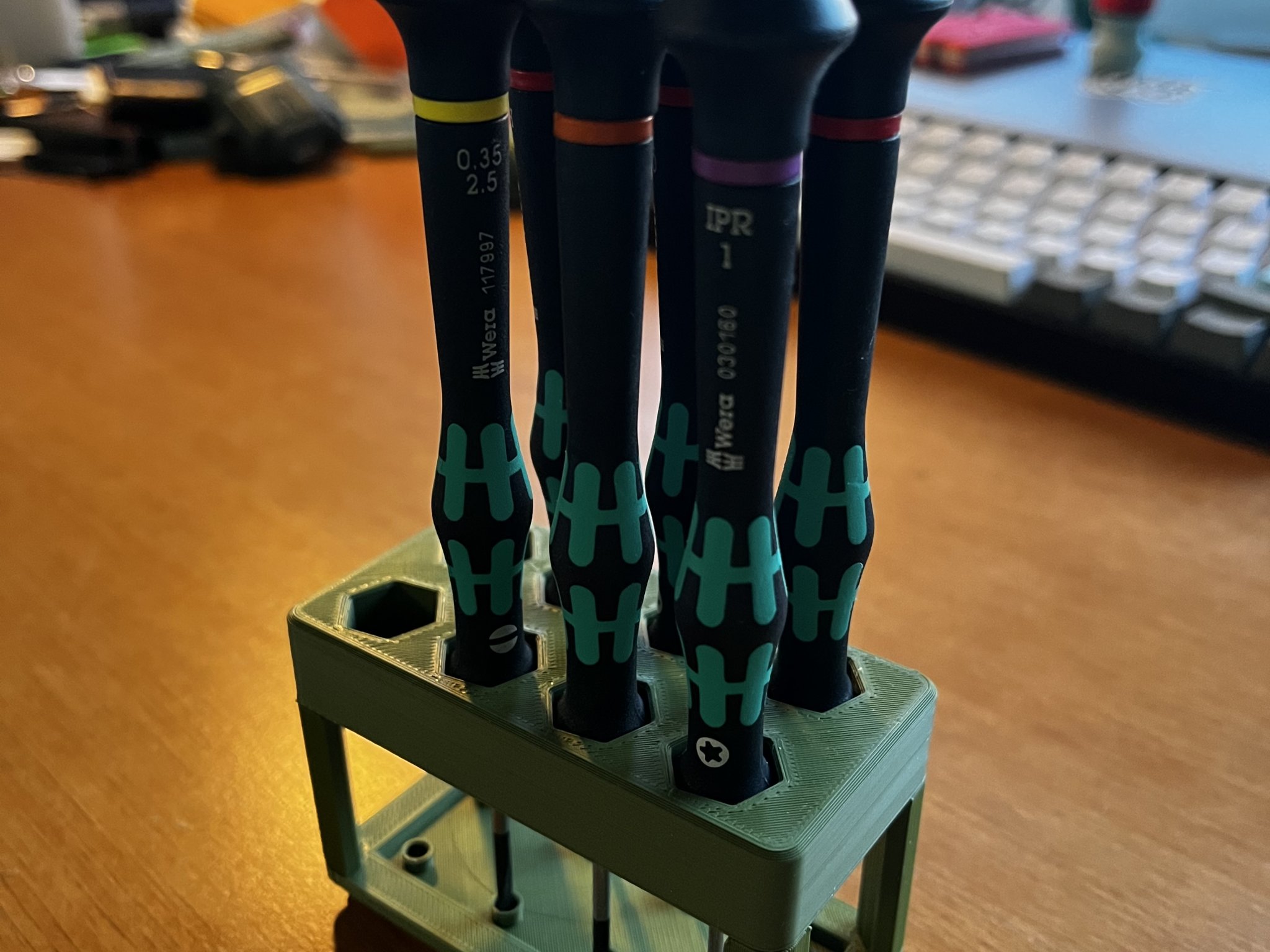 Tiêu đề Giá tuốc nơ vít Wera Gridfinity 1x2 chân ngắn Tóm tắt