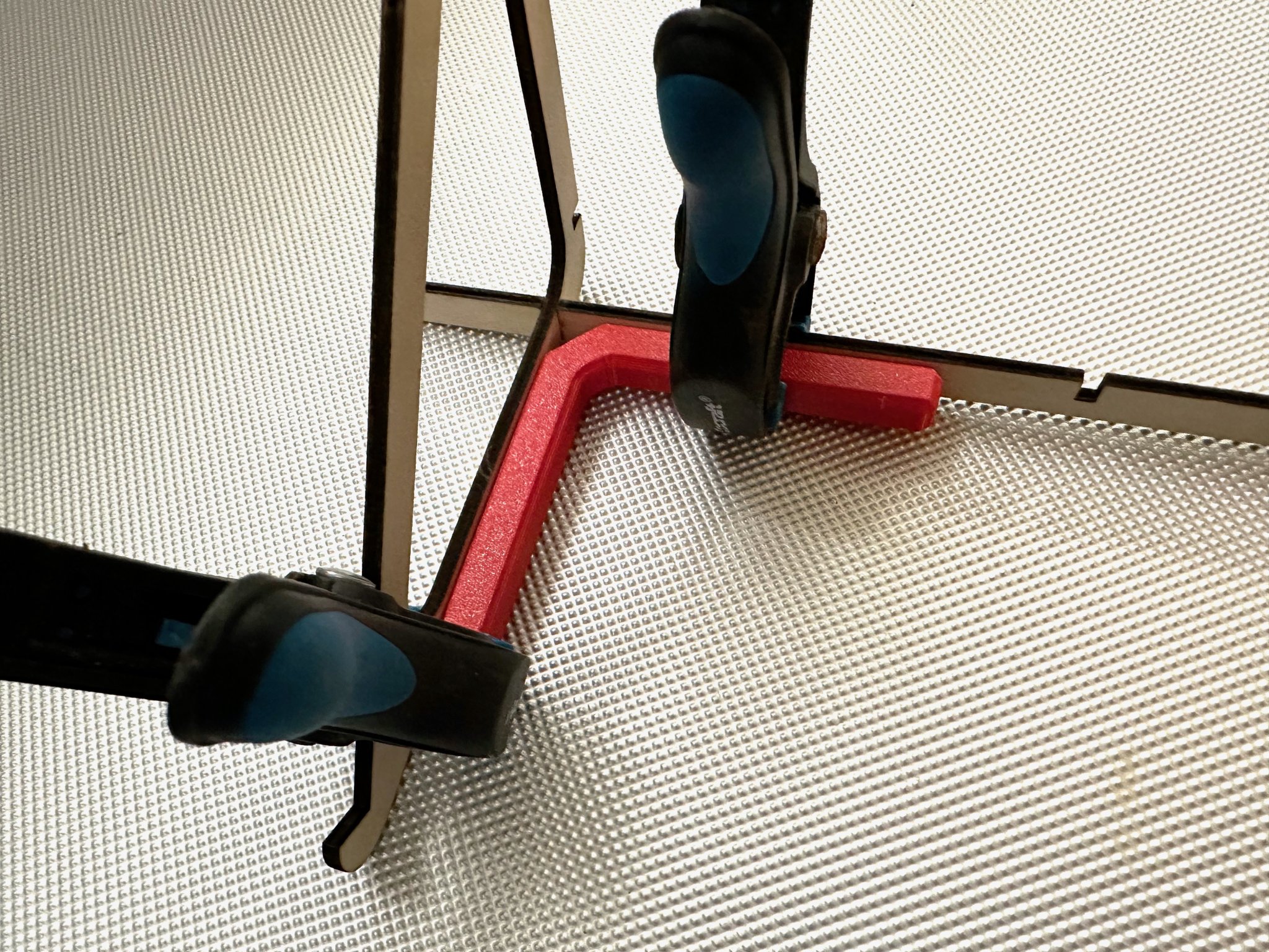 Small 90 degree clamp guides