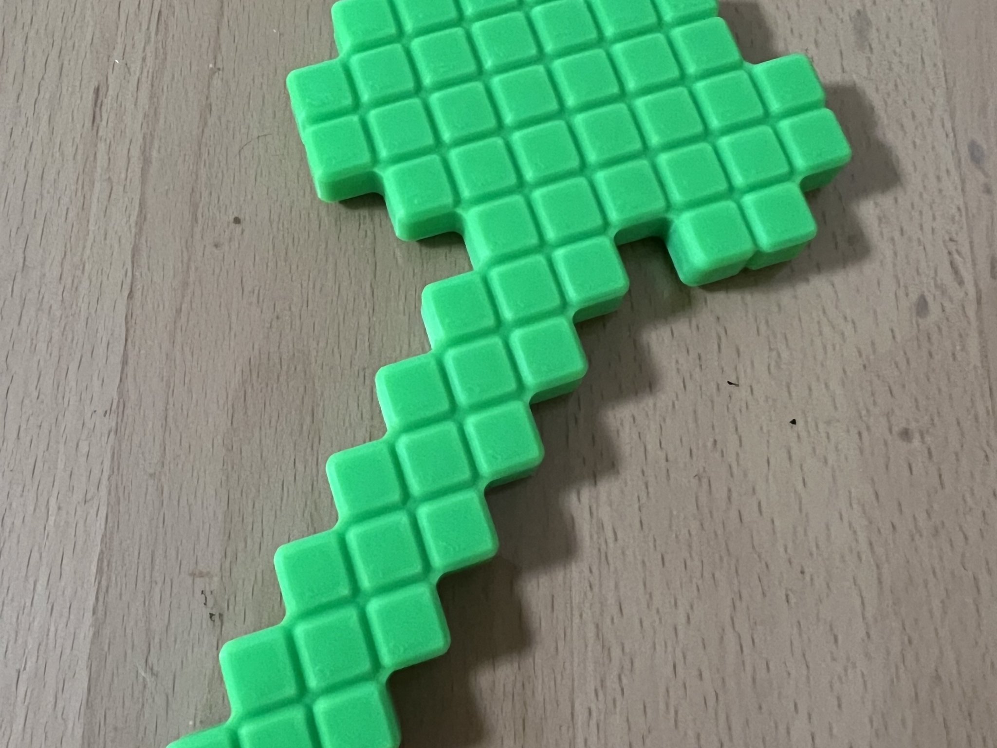 Các món đồ Minecraft (rìu, kiếm, xẻng, cuốc, mai/búa)