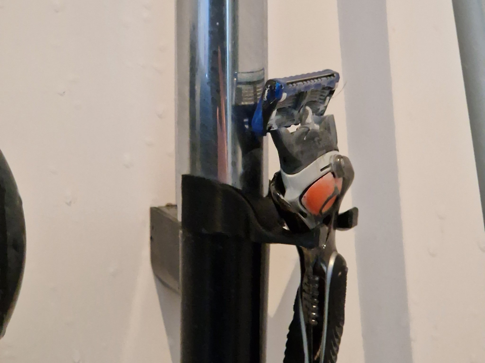 Tiêu đề Giá đỡ máy cạo râu cho ống 24mm Tóm tắt Giá đỡ m