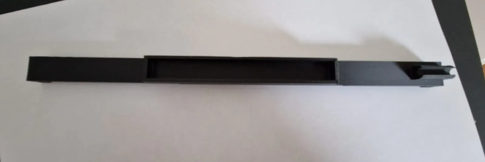 Tiêu đề Halterung für USB-Hub Tóm tắt zum aufschieben auf einen terra