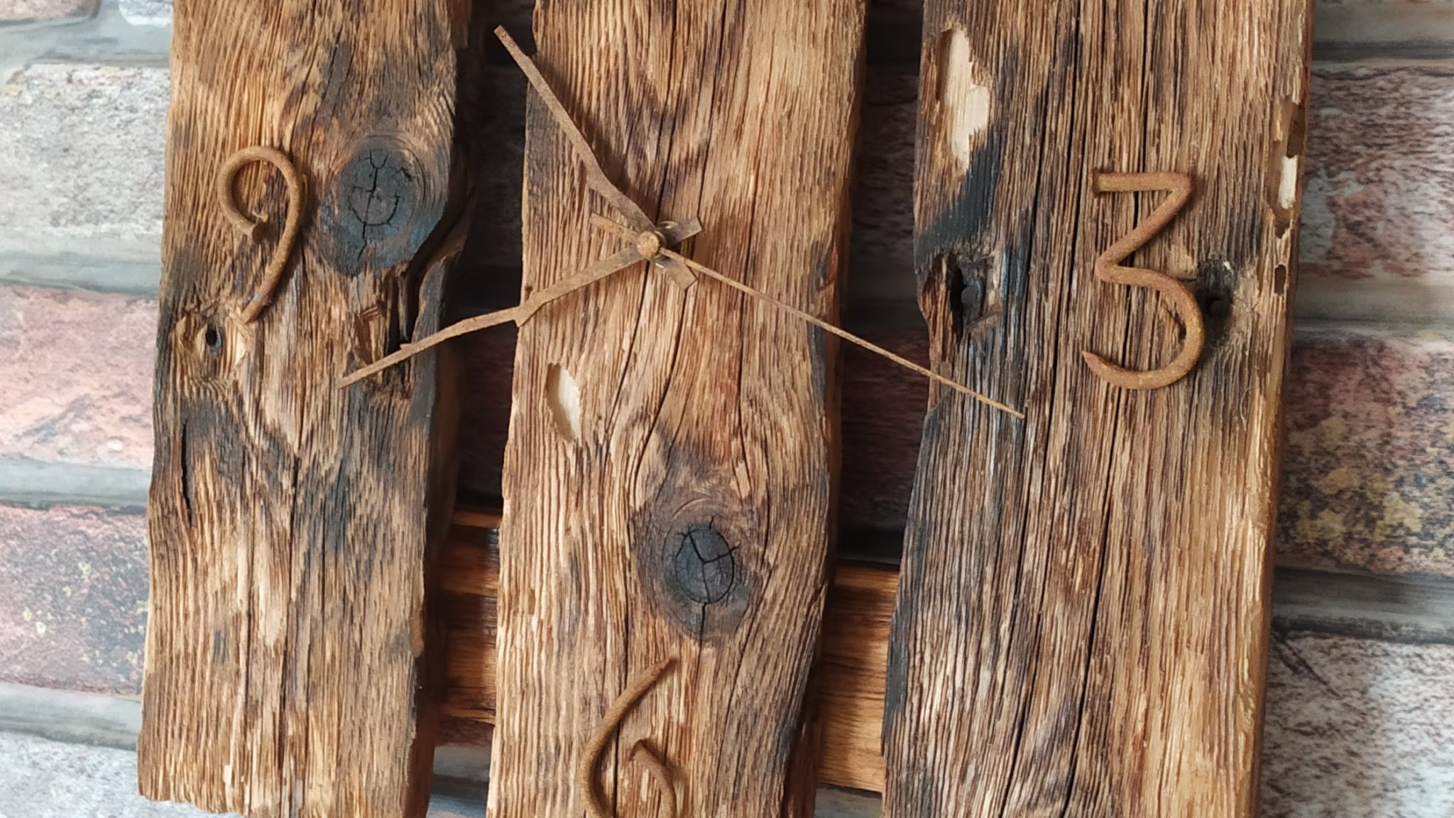 Tiêu đề Những con số từ thi công đinh cho đồng hồ treo tườ