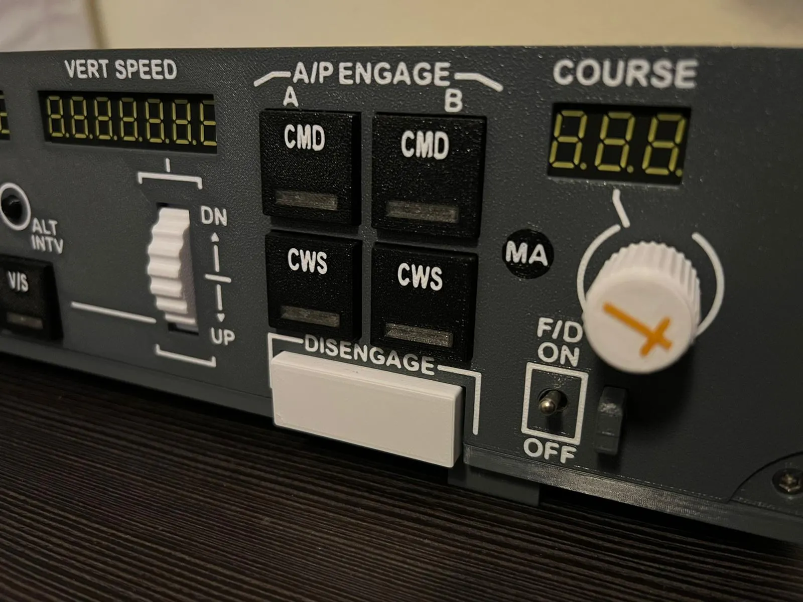 Tiêu đề Boeing 737 MCP Tóm tắt Một chiếc Boeing 737 MCP Collins