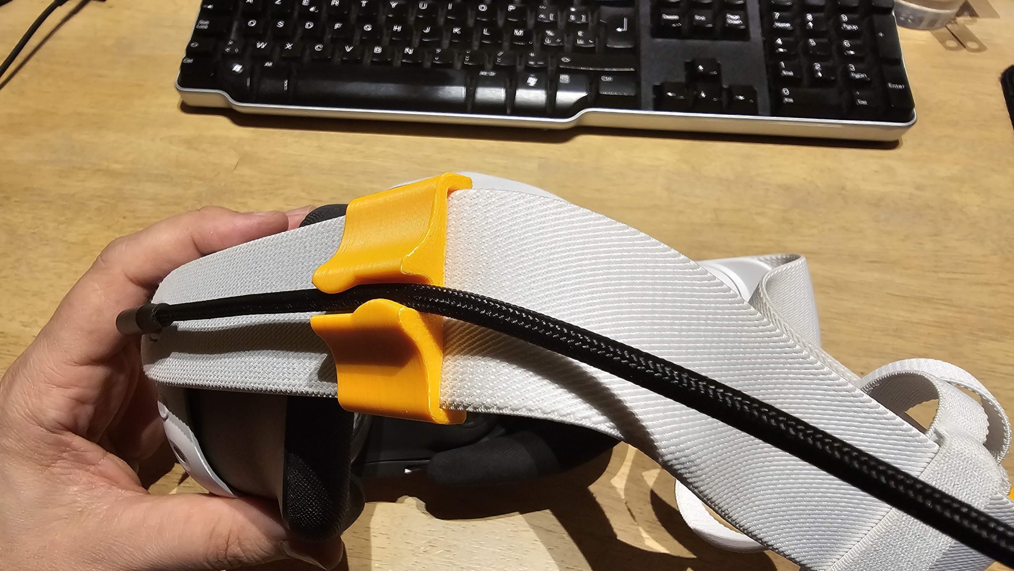 Meta quest 3 cable clip