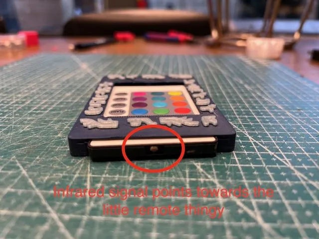 Tiêu đề Giá đỡ điều khiển từ xa LED RGB phiên bản Zelda BOTW