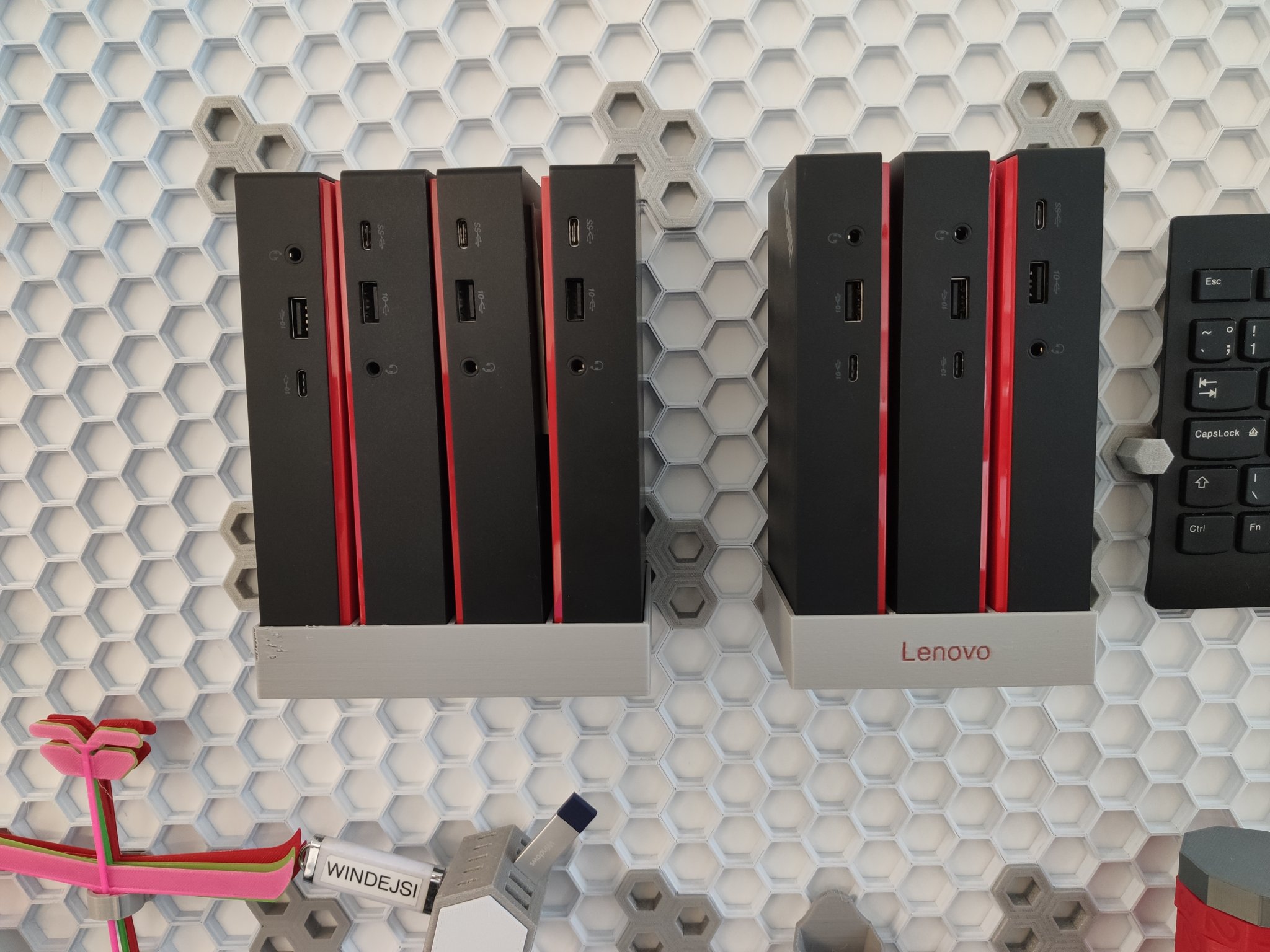 Tiêu đề Giá đỡ đế cắm Lenovo ThinkPad Tường tổ ong Tóm tắt