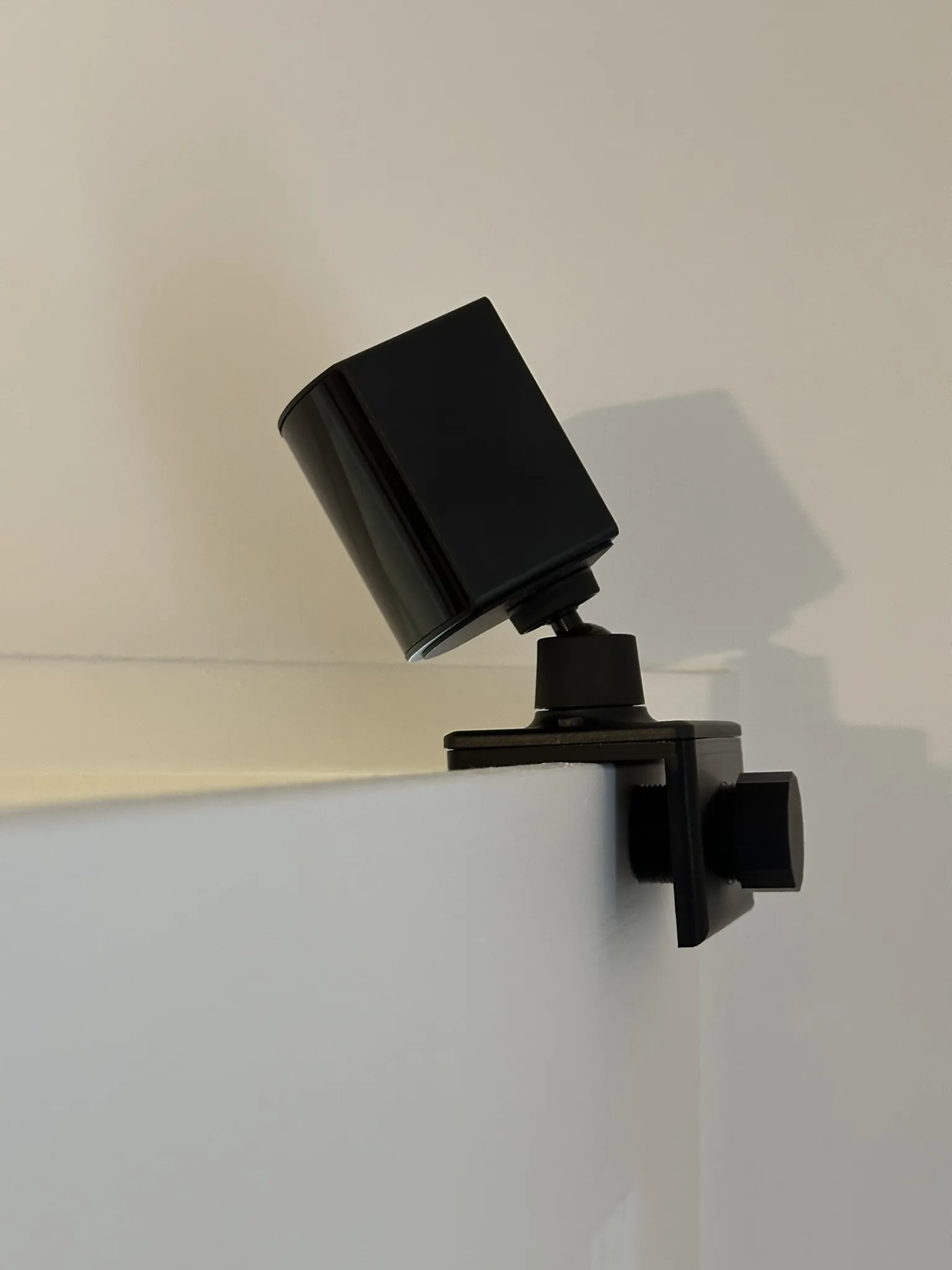 Adapter Gắn Trạm Gốc Valve Index Lên Cửa