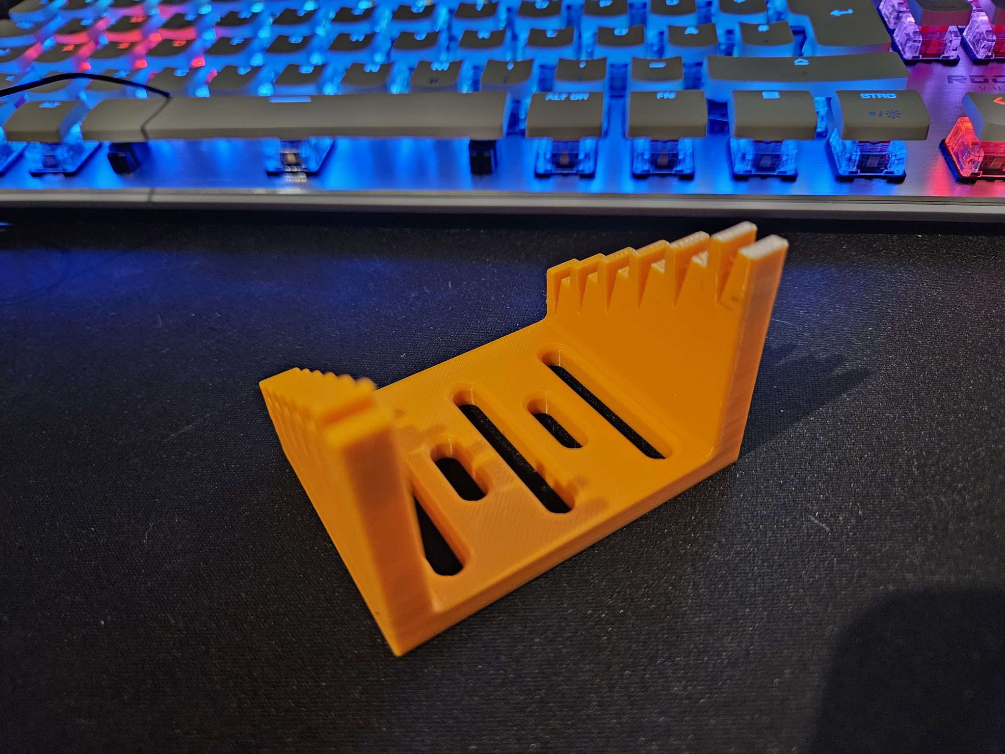 Löthilfe - Helfende Hände - Helping Hands - Cable soldering station