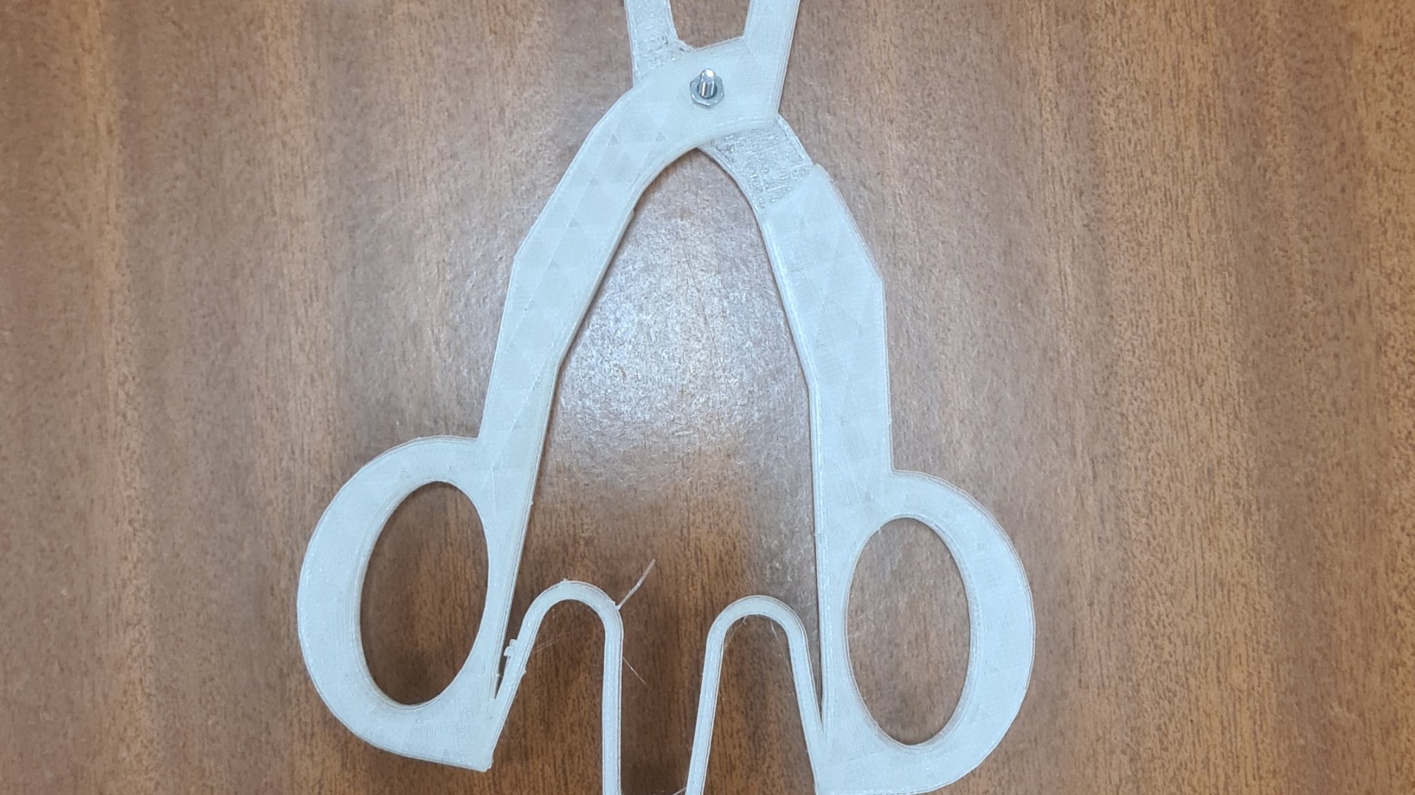 Tiêu đề KìmKéo in 3D với các đầu khác nhau Tóm tắt Kéo dùng