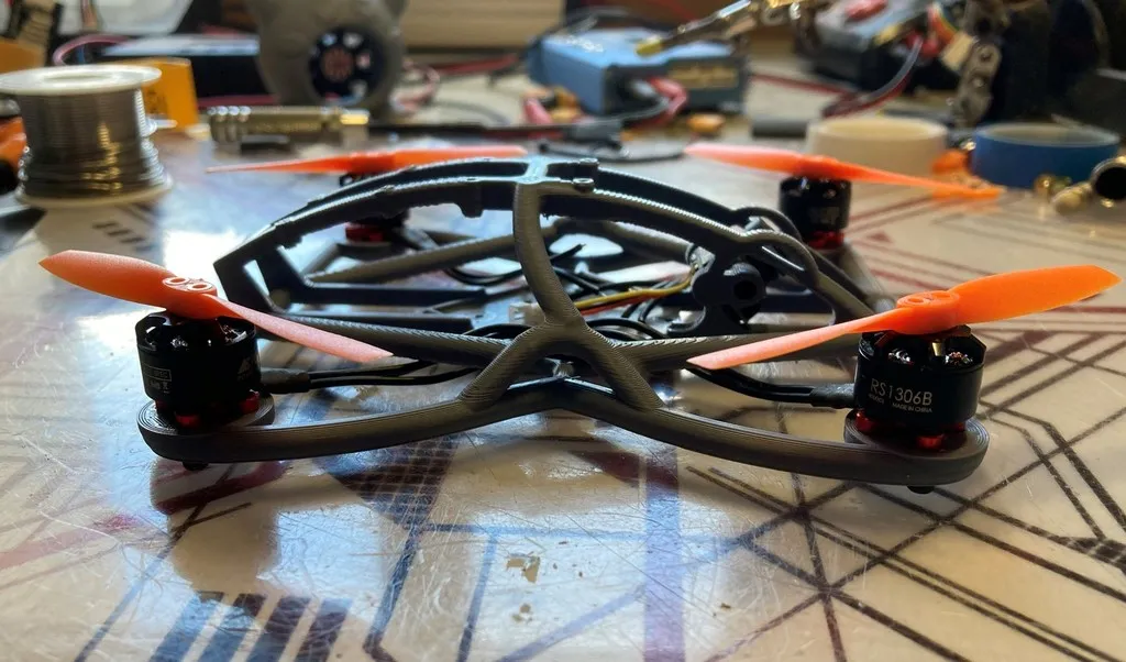 Tiêu đề QARKS 150 Tóm tắt Tăm QARKS 150 FPV 3 inch 32g khỏa thân