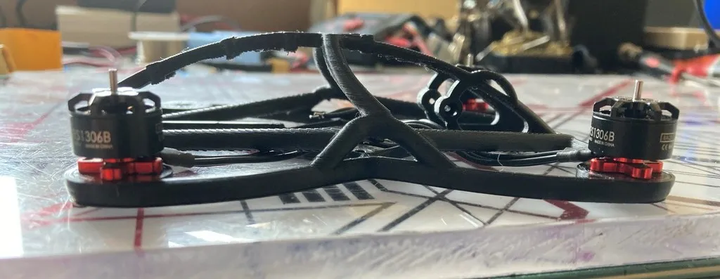 Tiêu đề QARKS 150 Tóm tắt Tăm QARKS 150 FPV 3 inch 32g khỏa thân