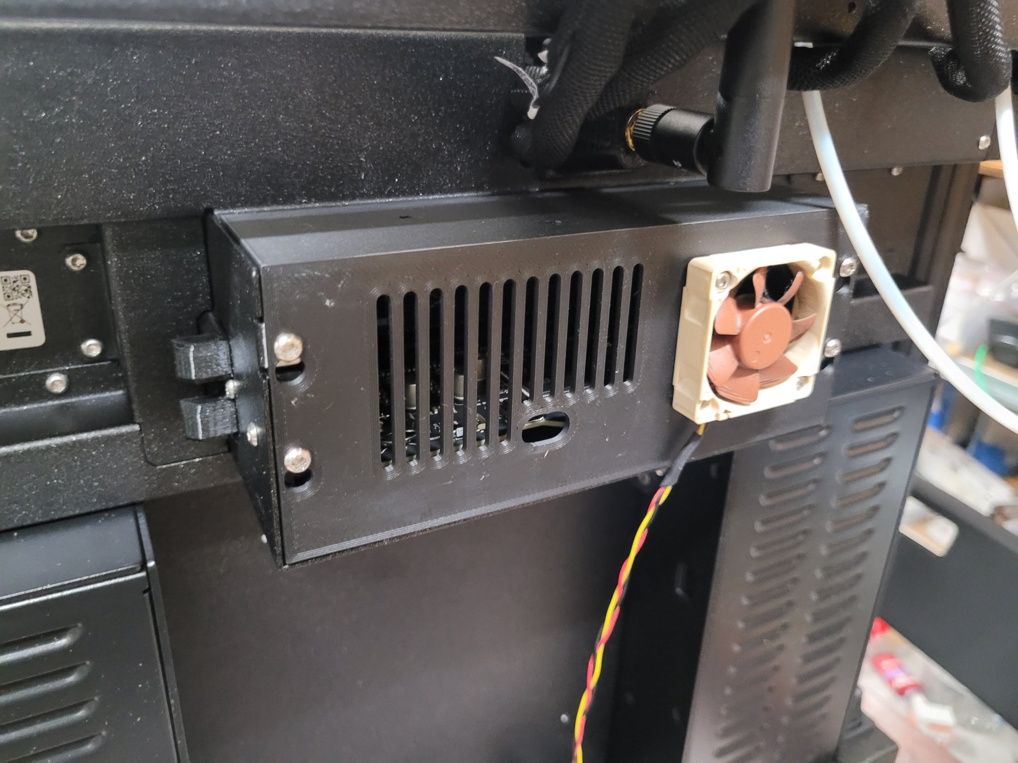 Nắp Hộp Buddy Prusa XL Có Lỗ Thông Hơi và Giá Gắn Quạt