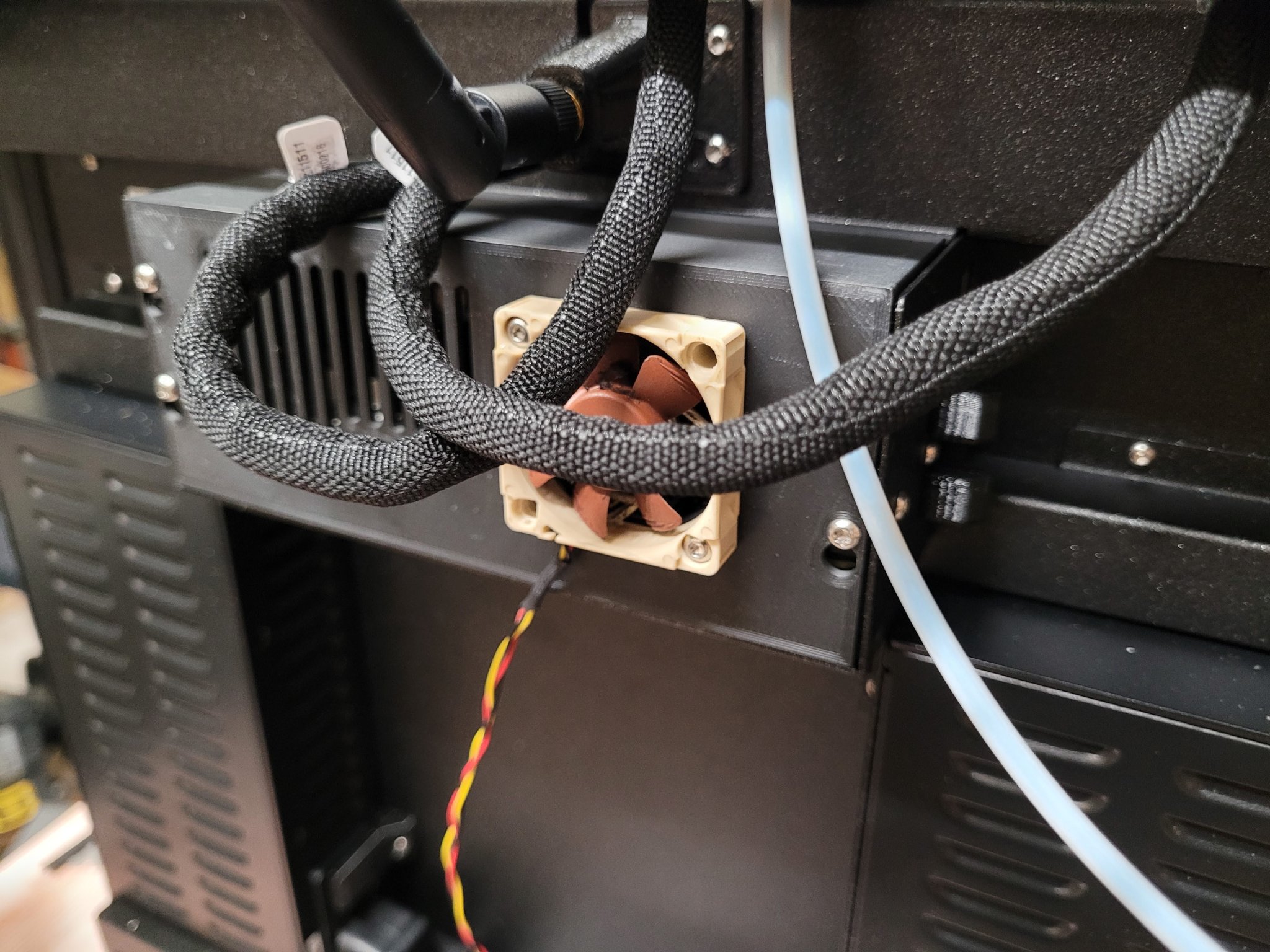 Nắp Hộp Buddy Prusa XL Có Lỗ Thông Hơi và Giá Gắn Quạt