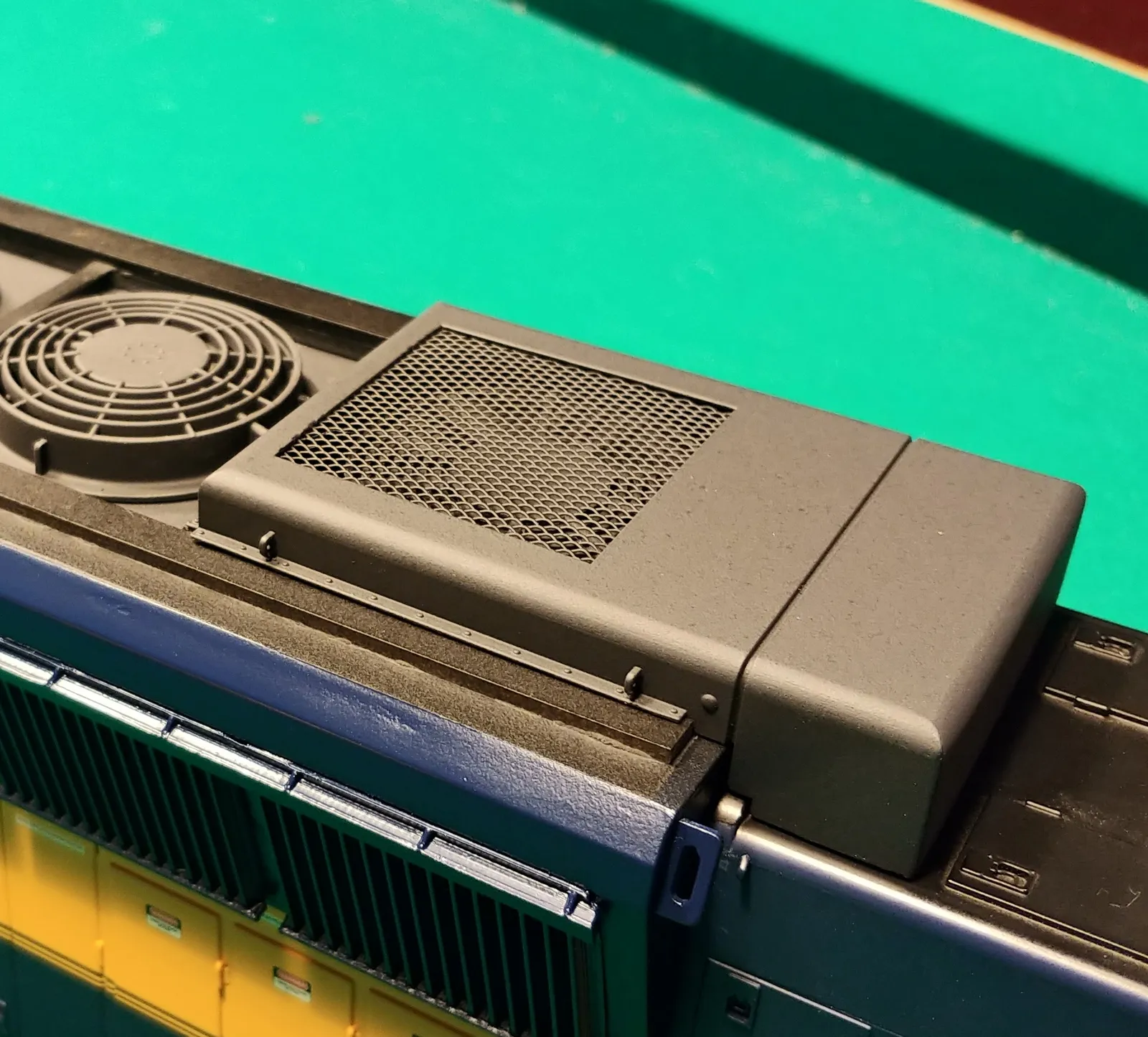 Tiêu đề Cửa hầm mùa đông cho Xe lửa Hoa Kỳ Alaska SD70MAC Tóm