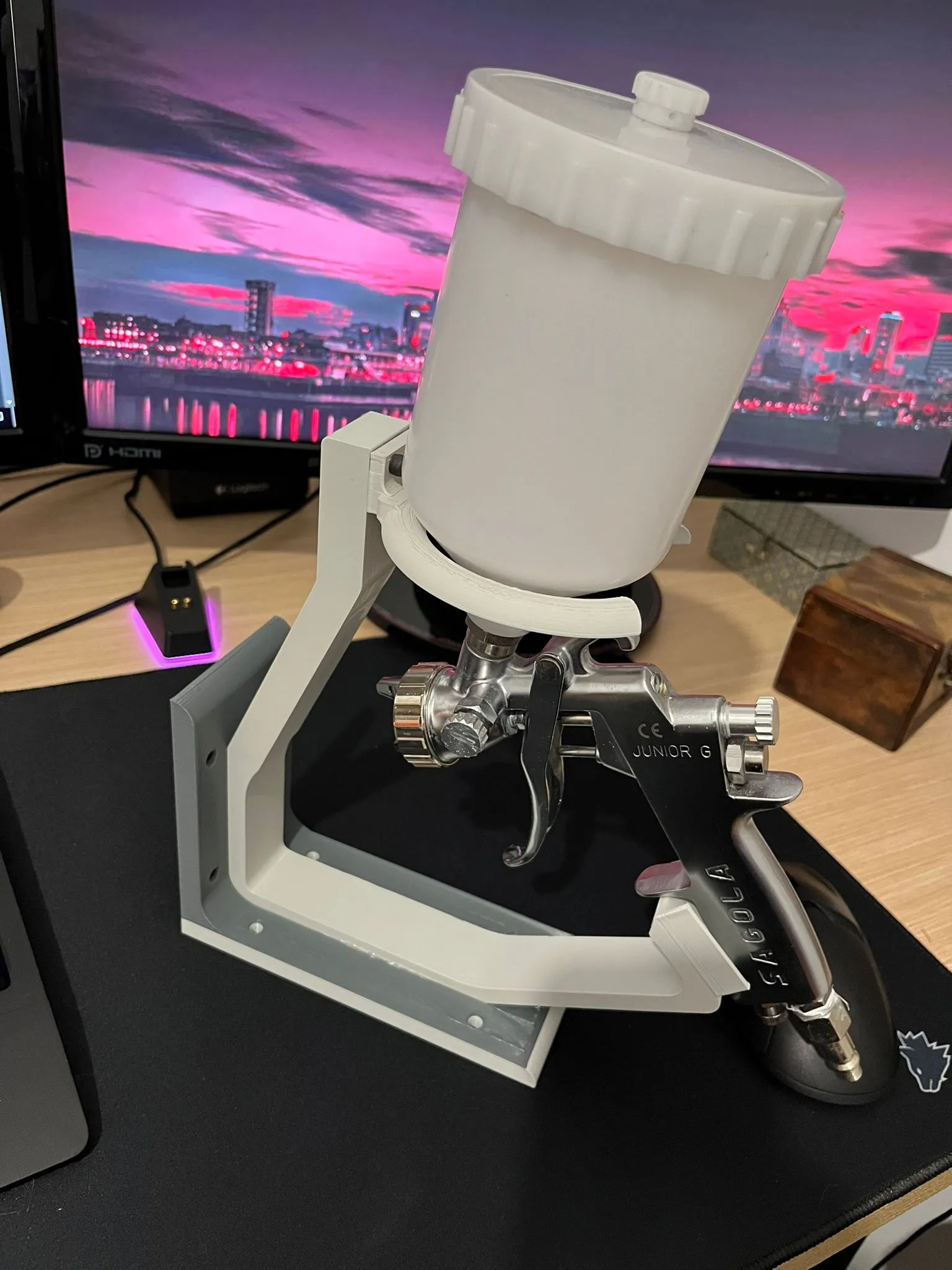 Tiêu đề Giá đỡ súng phun Soporte Pistola de pintar Tóm tắt Giá