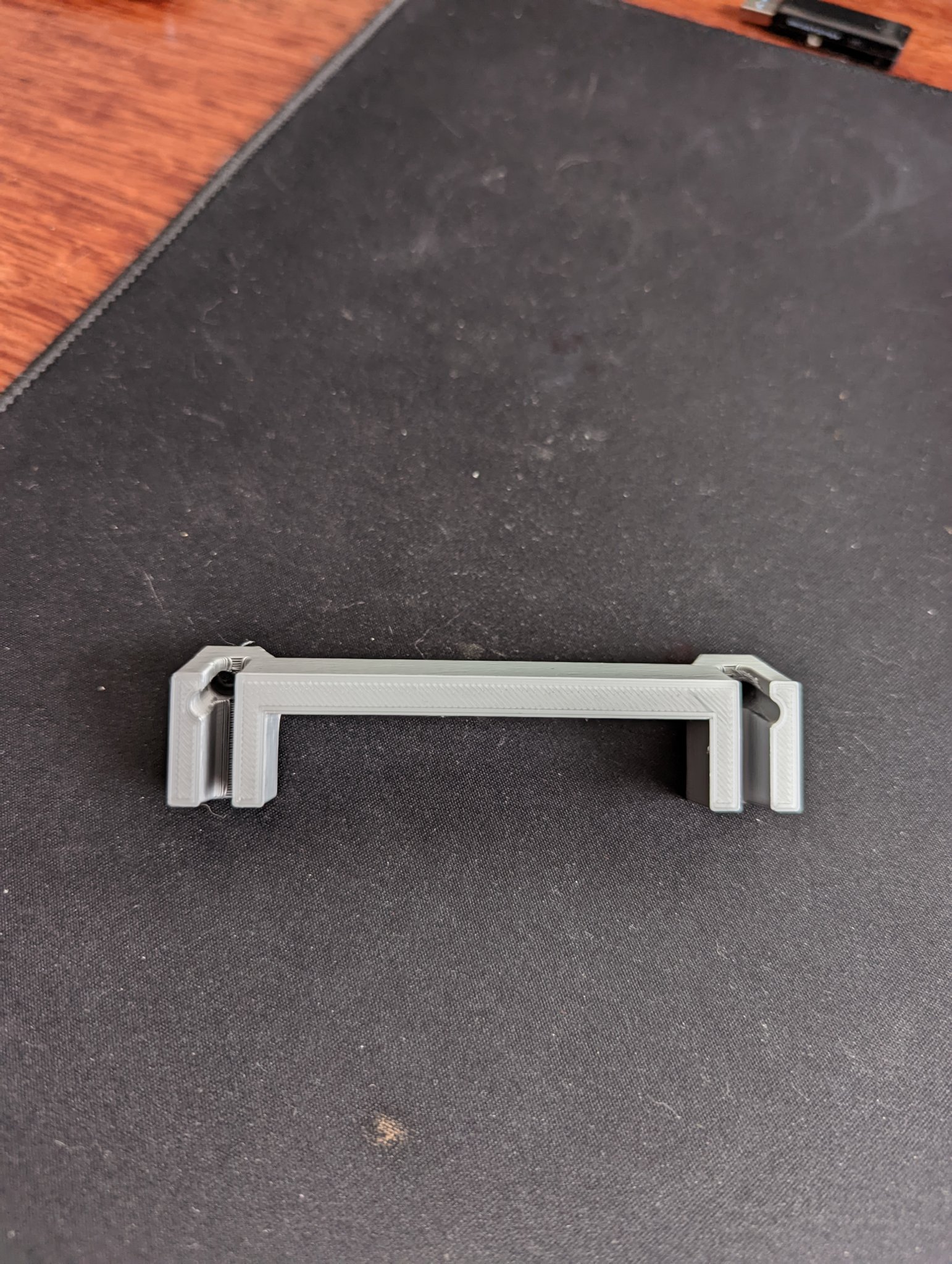 Fisher and Paykel Dishwasher plate rack holder