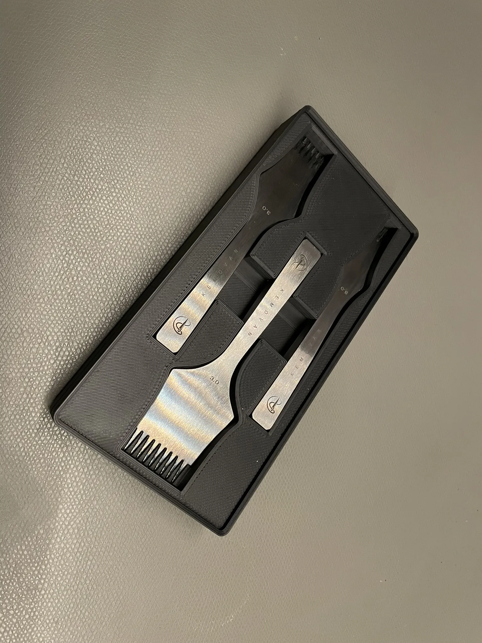 Gridfinity holder for KemovanCraft French Irons (3mm)