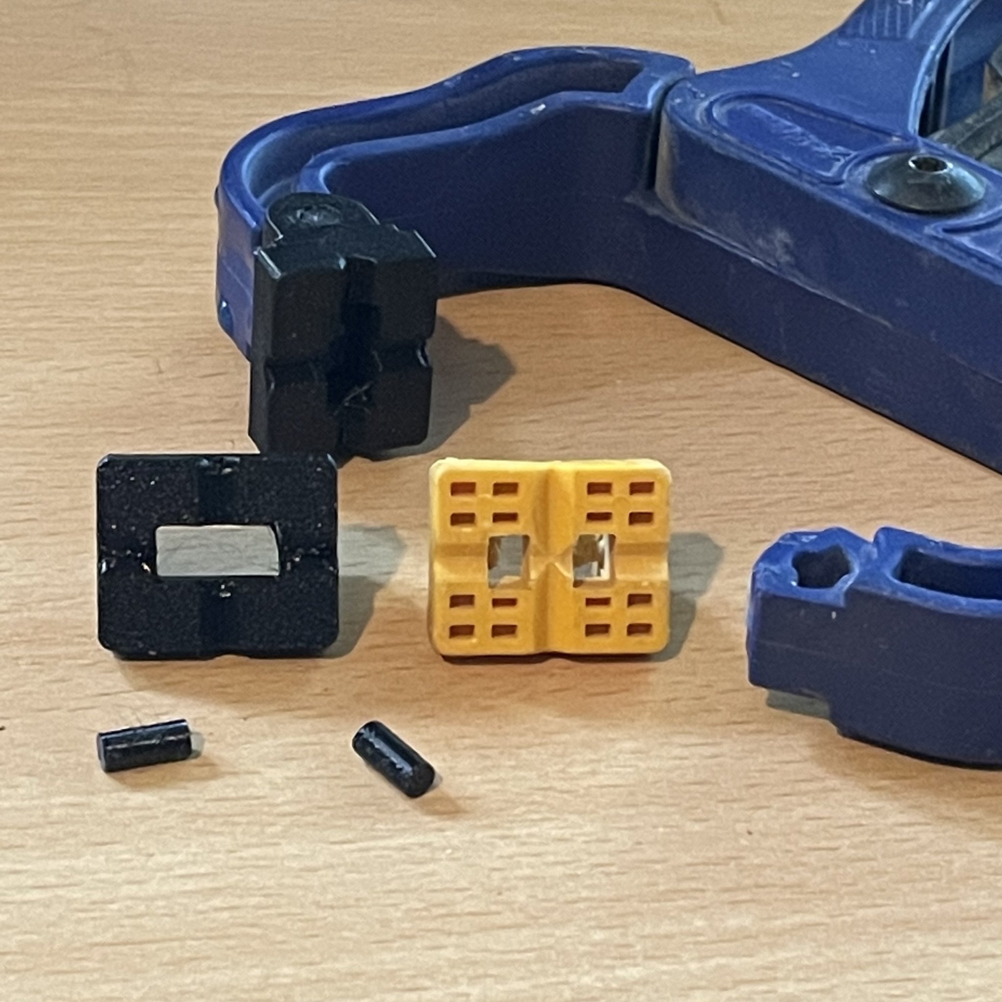 Tiêu đề IRWIN QUICK GRIP HANDI-CLAMP THAY THẾ PAD Tổng hợp Miếng