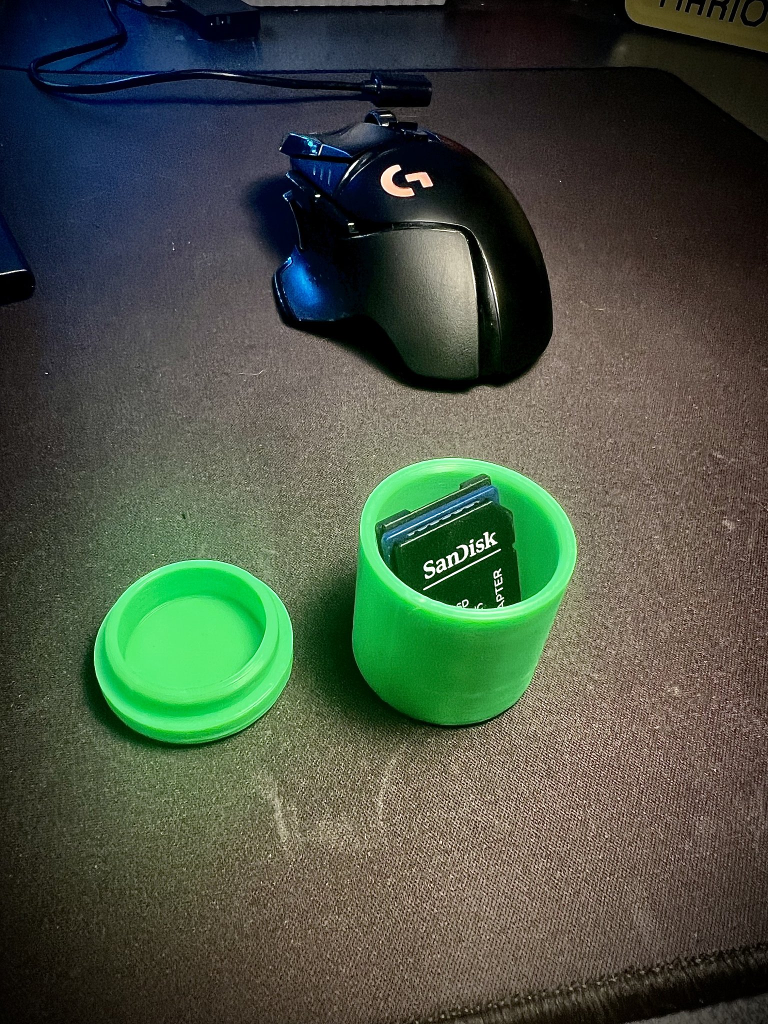 Tiêu đề Trường hợp hình trụ đa năng có tham số đơn giản T