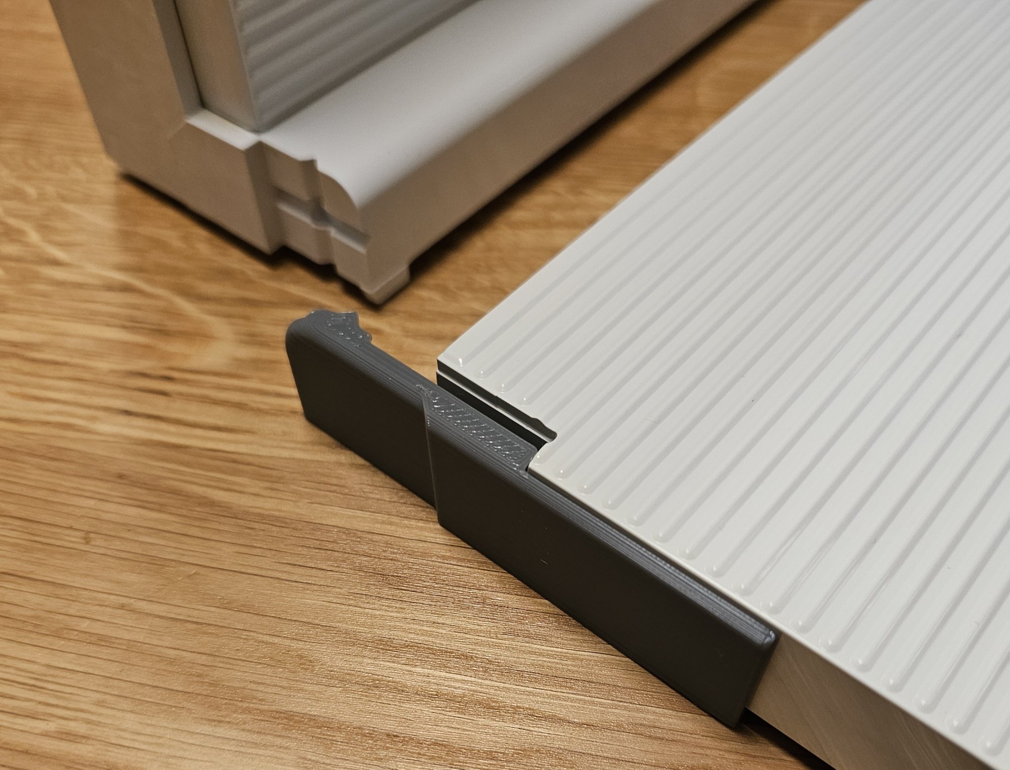 Tiêu đề Sửa chữa cho Chân gắn tấm đáy AEG USR 103 Tóm tắt S