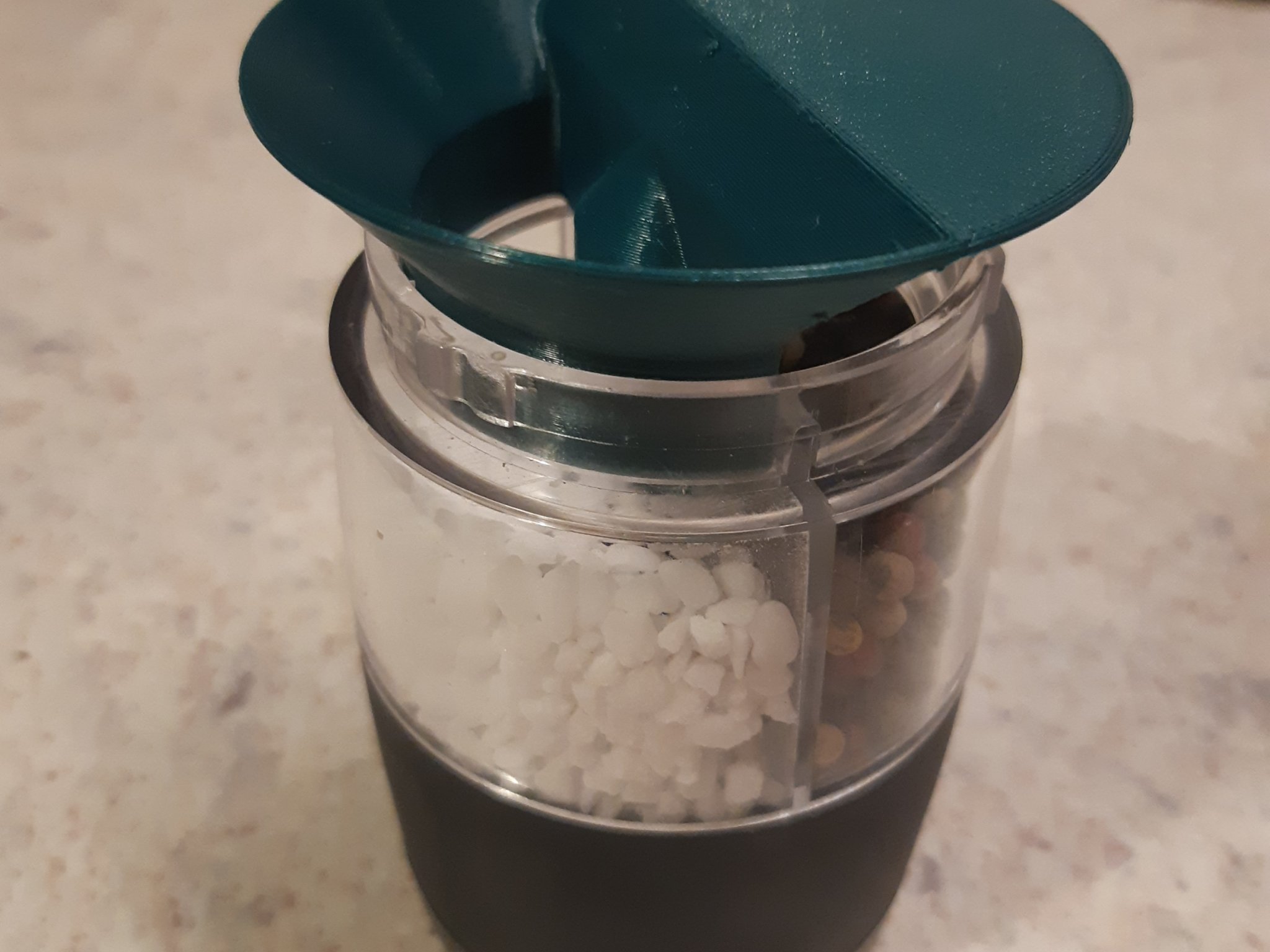 Tiêu đề Dụng cụ đổ đầy máy xay tiêu muối Tescoma Prezident T