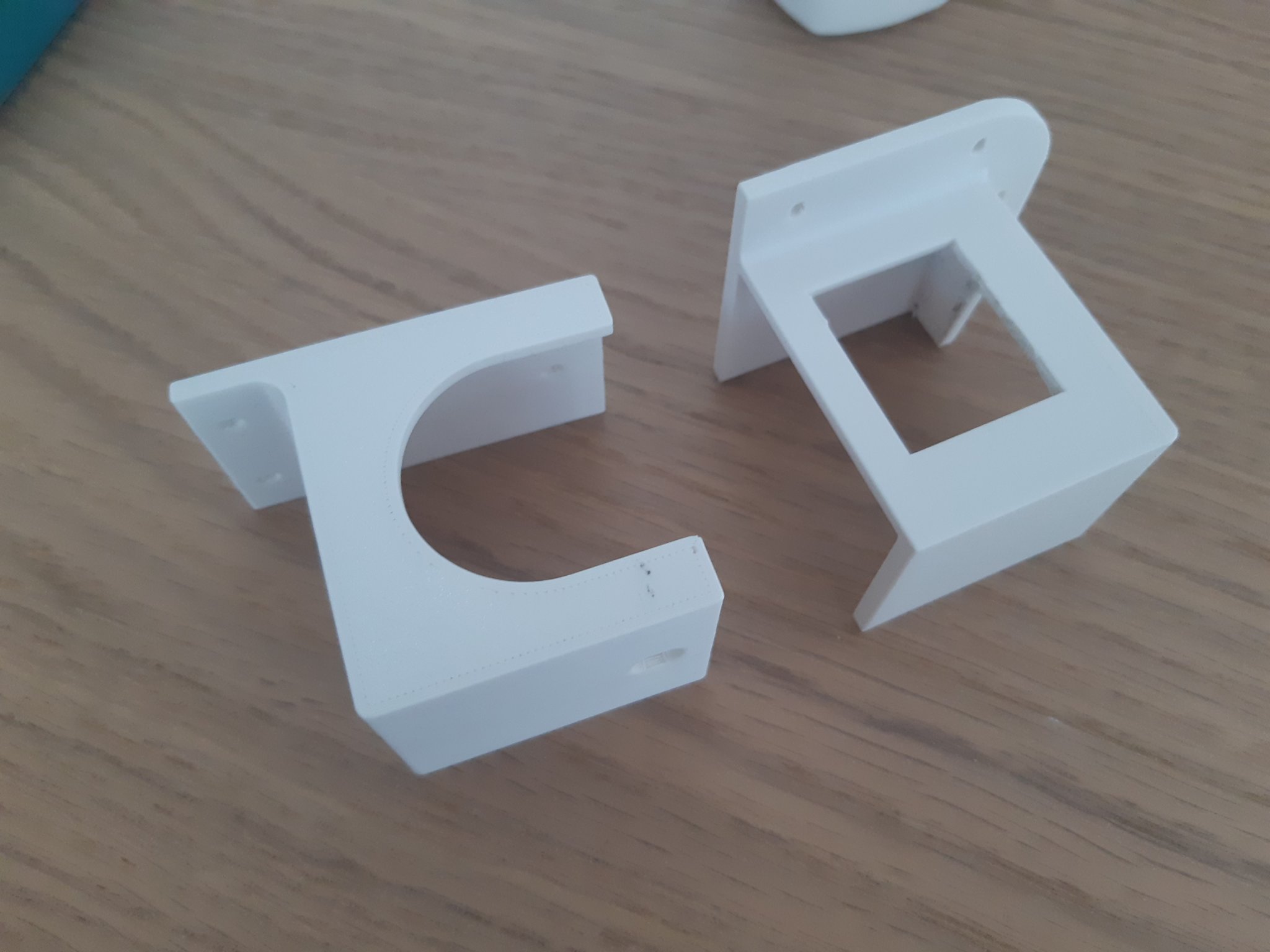 Tiêu đề Gắn dải nguồn Tóm tắt Giá đỡ dải nguồn được