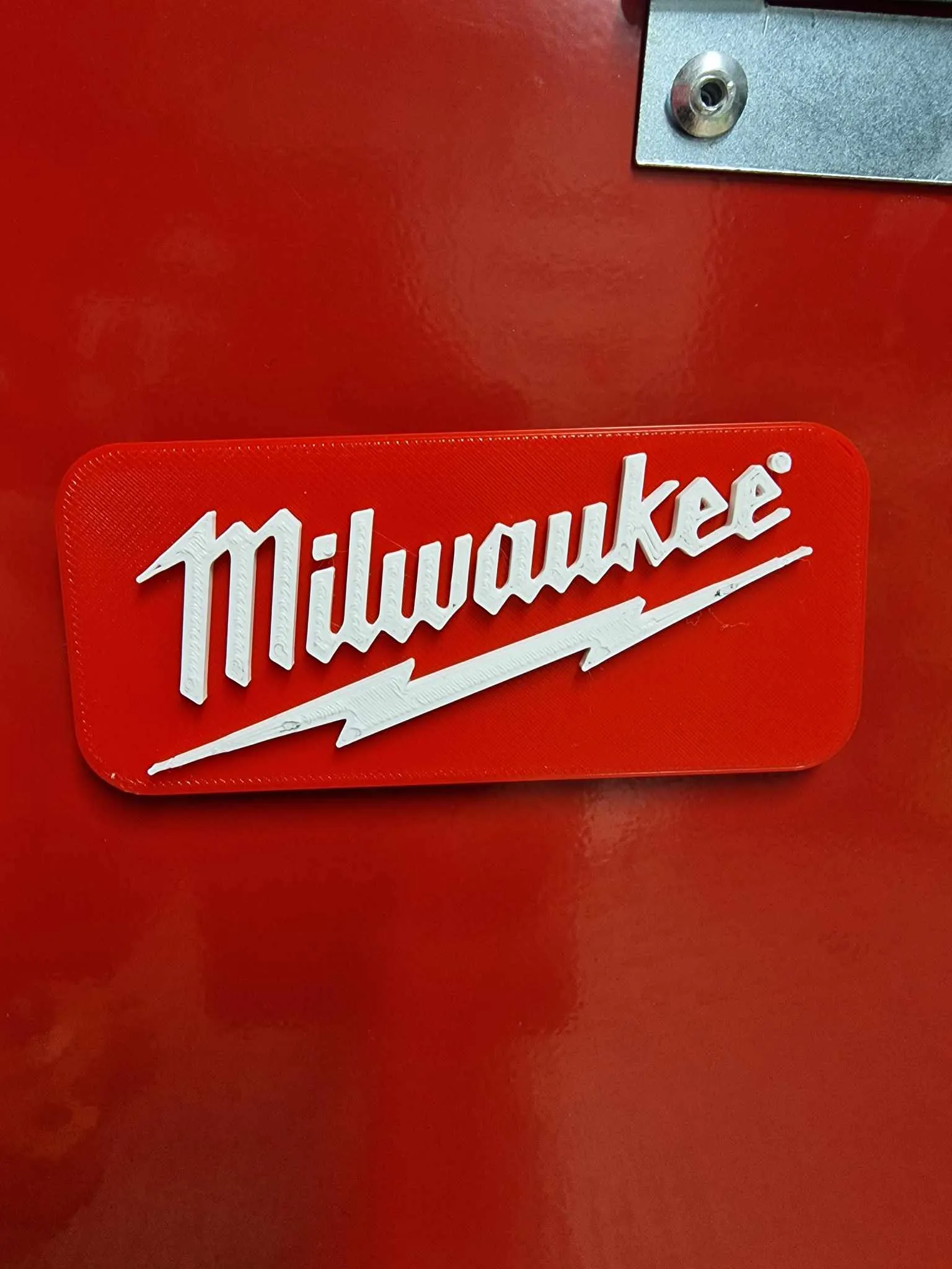 Tiêu đề Logo Milwaukee Tóm tắt Logo Milwaukee được tạo bằng ph