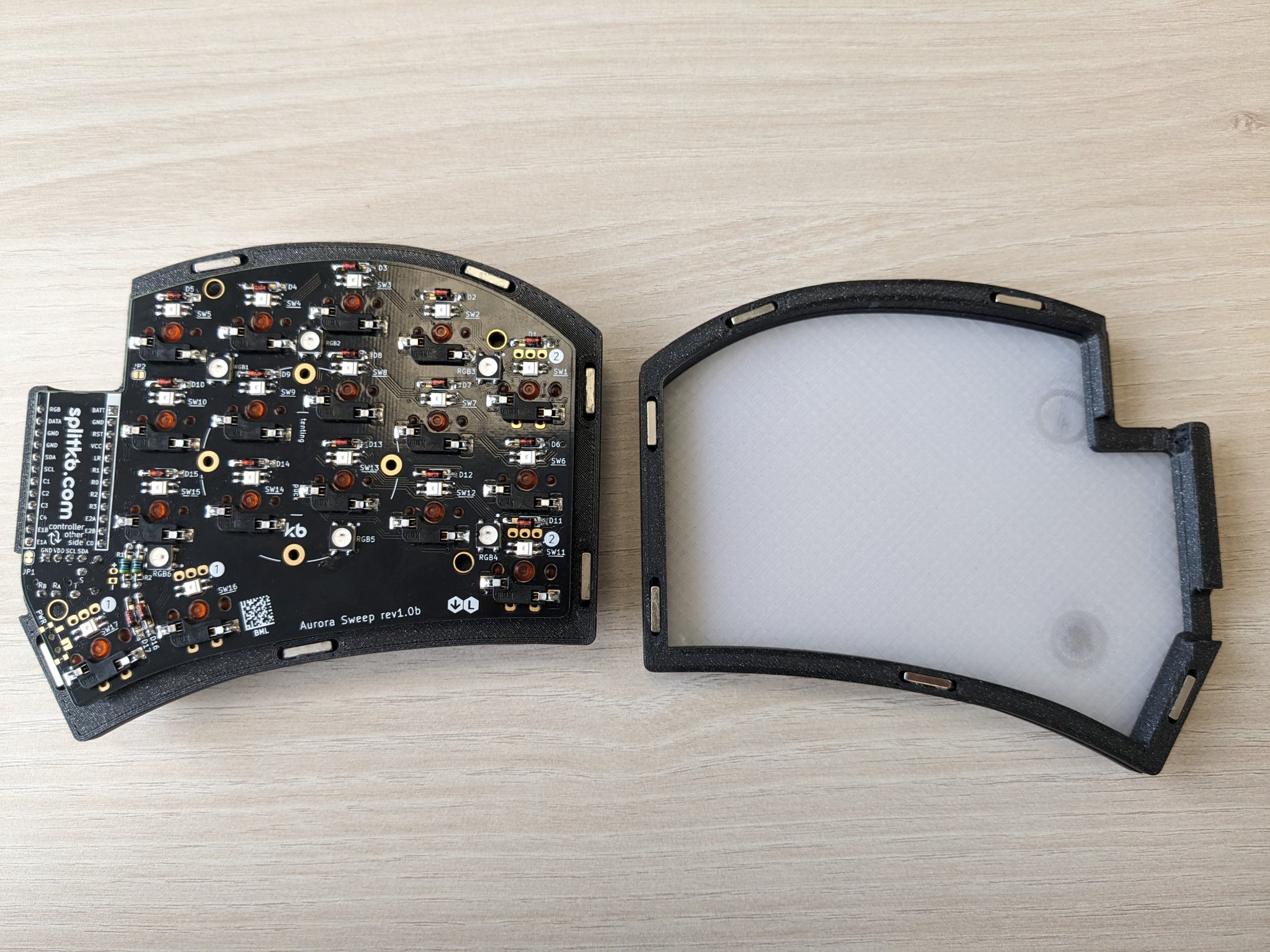 Vỏ Case Msweep Từ Tính - Lắp Ráp Bàn Phím Dễ Dàng