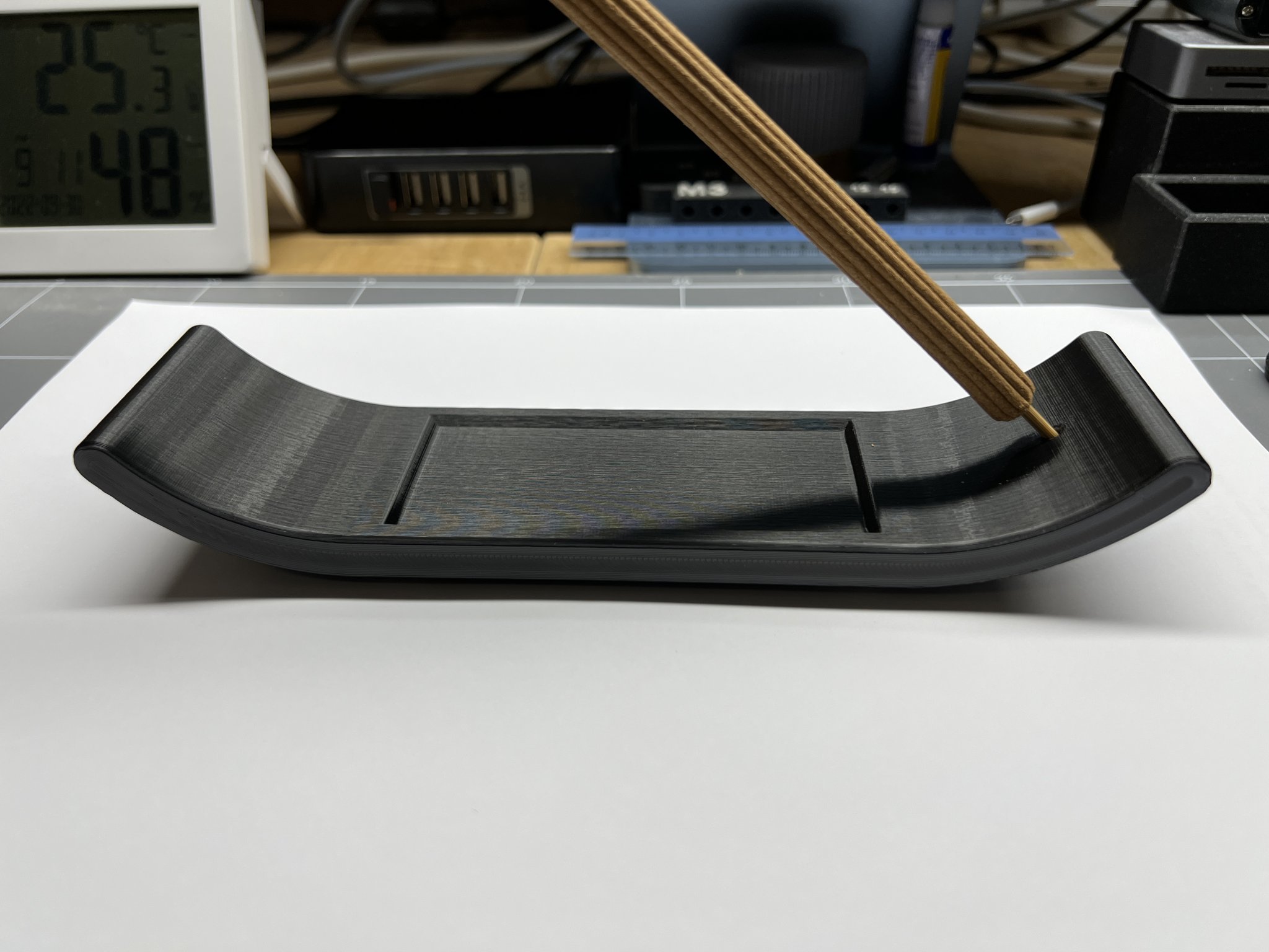 Chân Cắm Nhang Đốt Hiện Đại