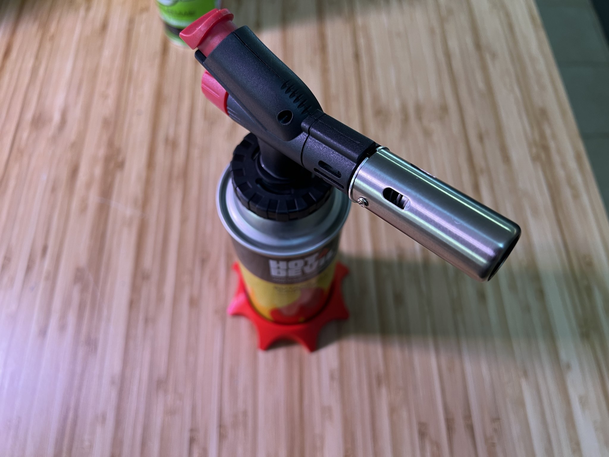 Chân Đế Đựng Bình Xịt