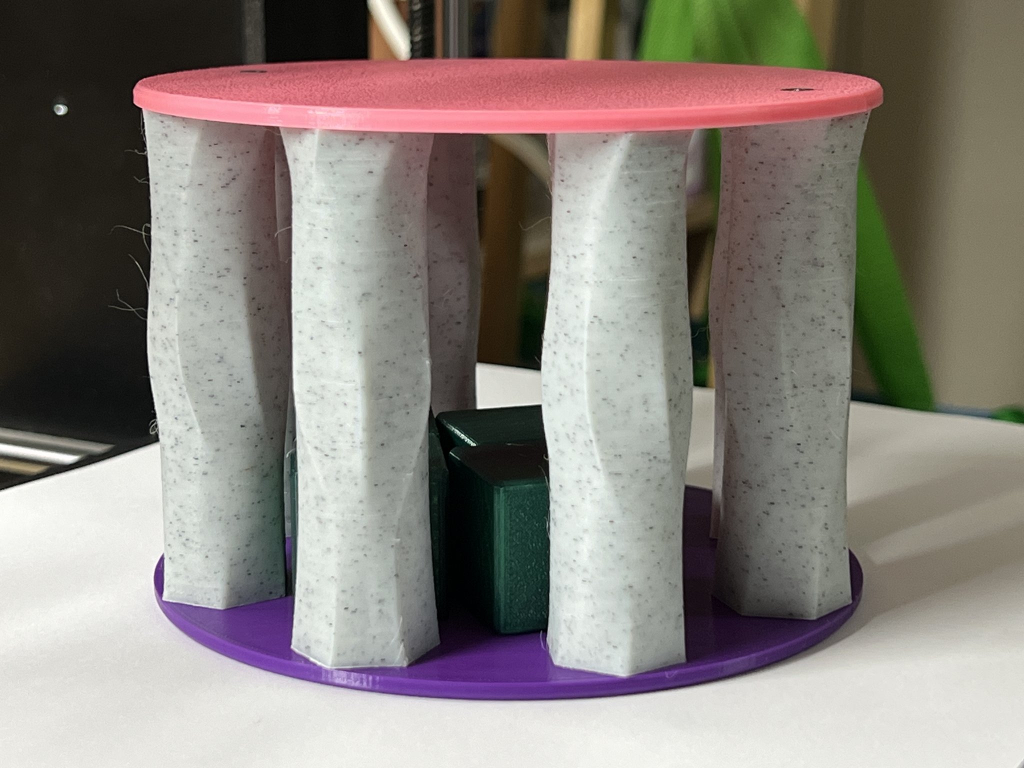 Tiêu đề Đồ chơi lúc lắc trực quan của trẻ em Stonehenge Tóm t