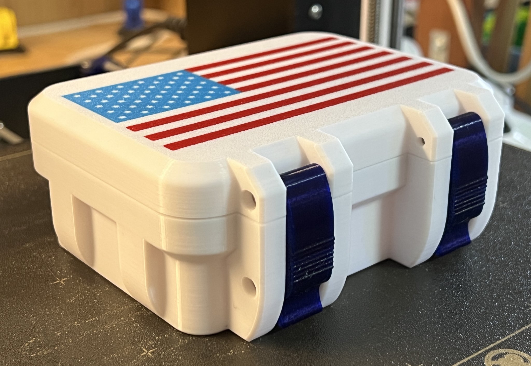 Tiêu đề Penguin Utility Case American Flag Motif MMU Top Tổng hợp Pen