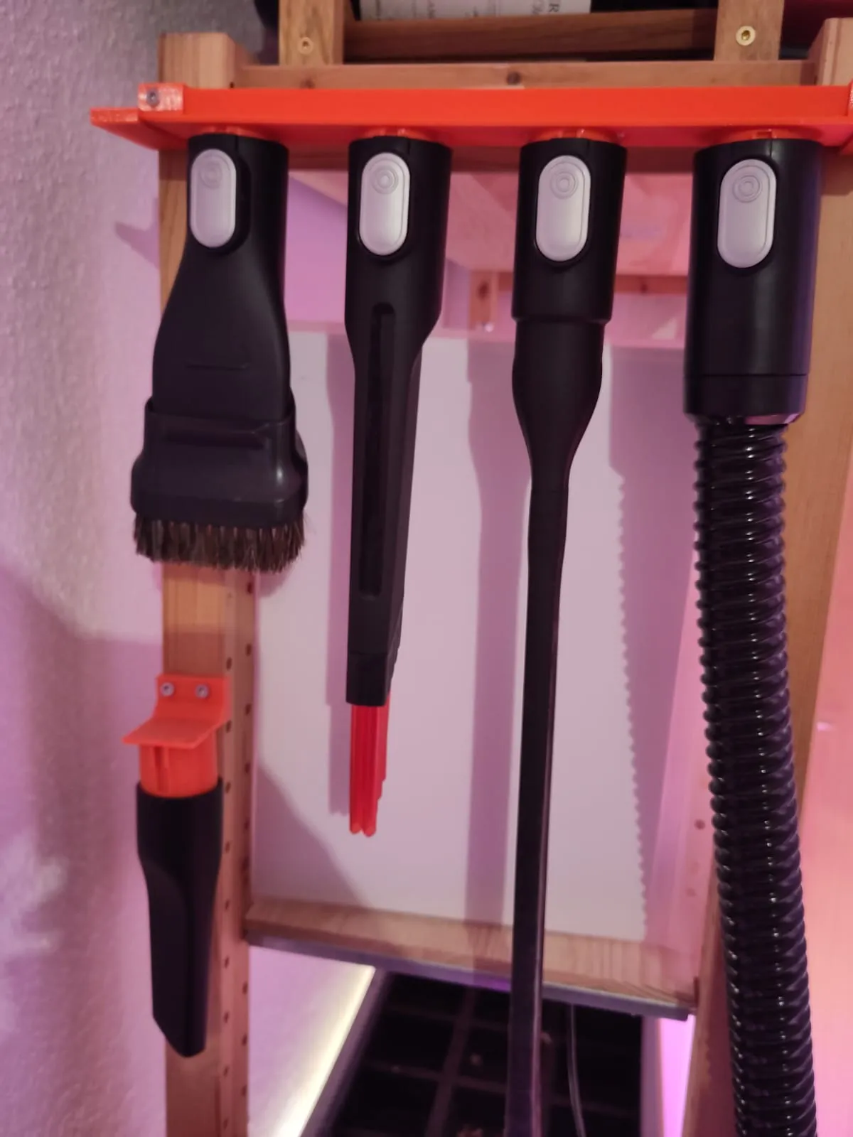 Kệ giữ đầu hút phụ kiện máy hút bụi Bosch Unlimited 7